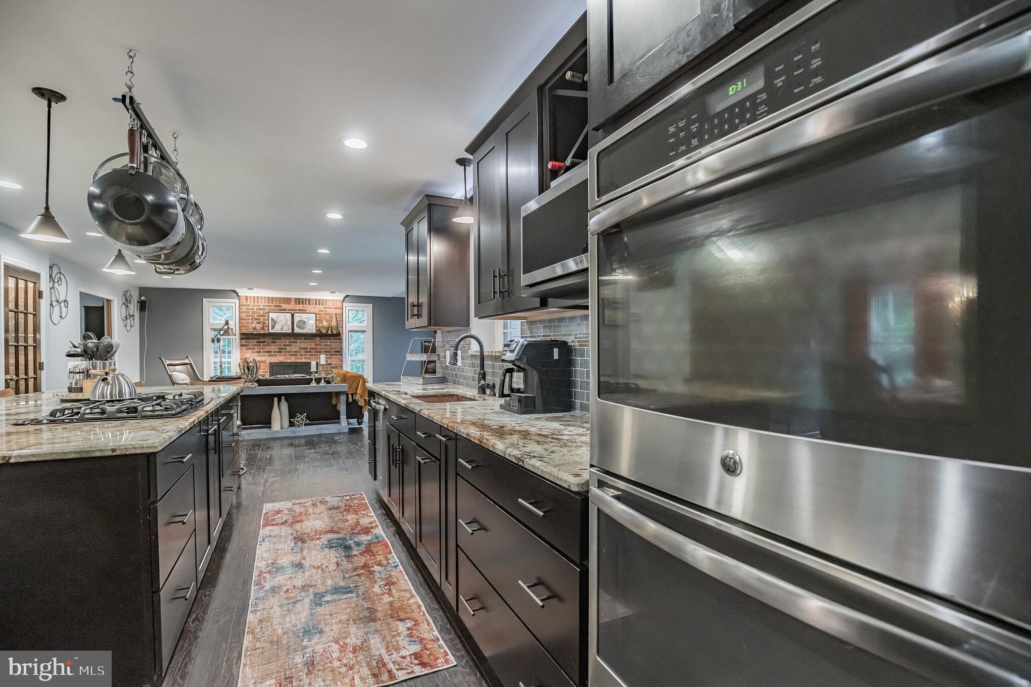 HOME PLACE - Residential