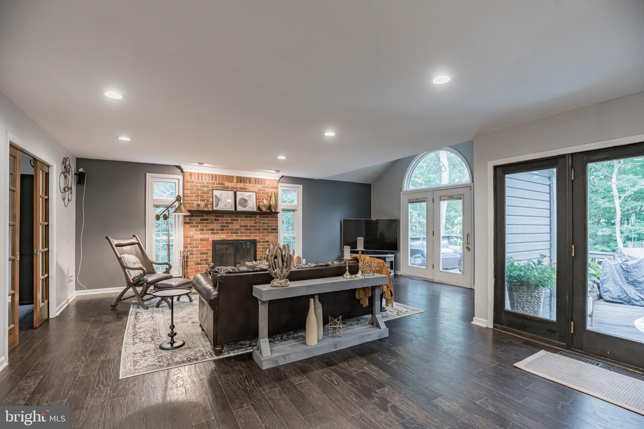 HOME PLACE - Residential