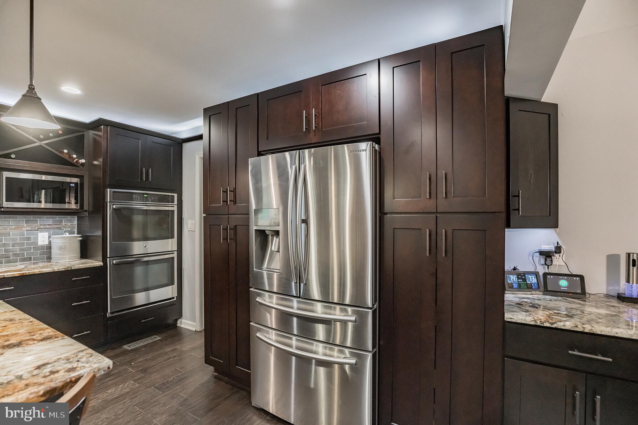 HOME PLACE - Residential