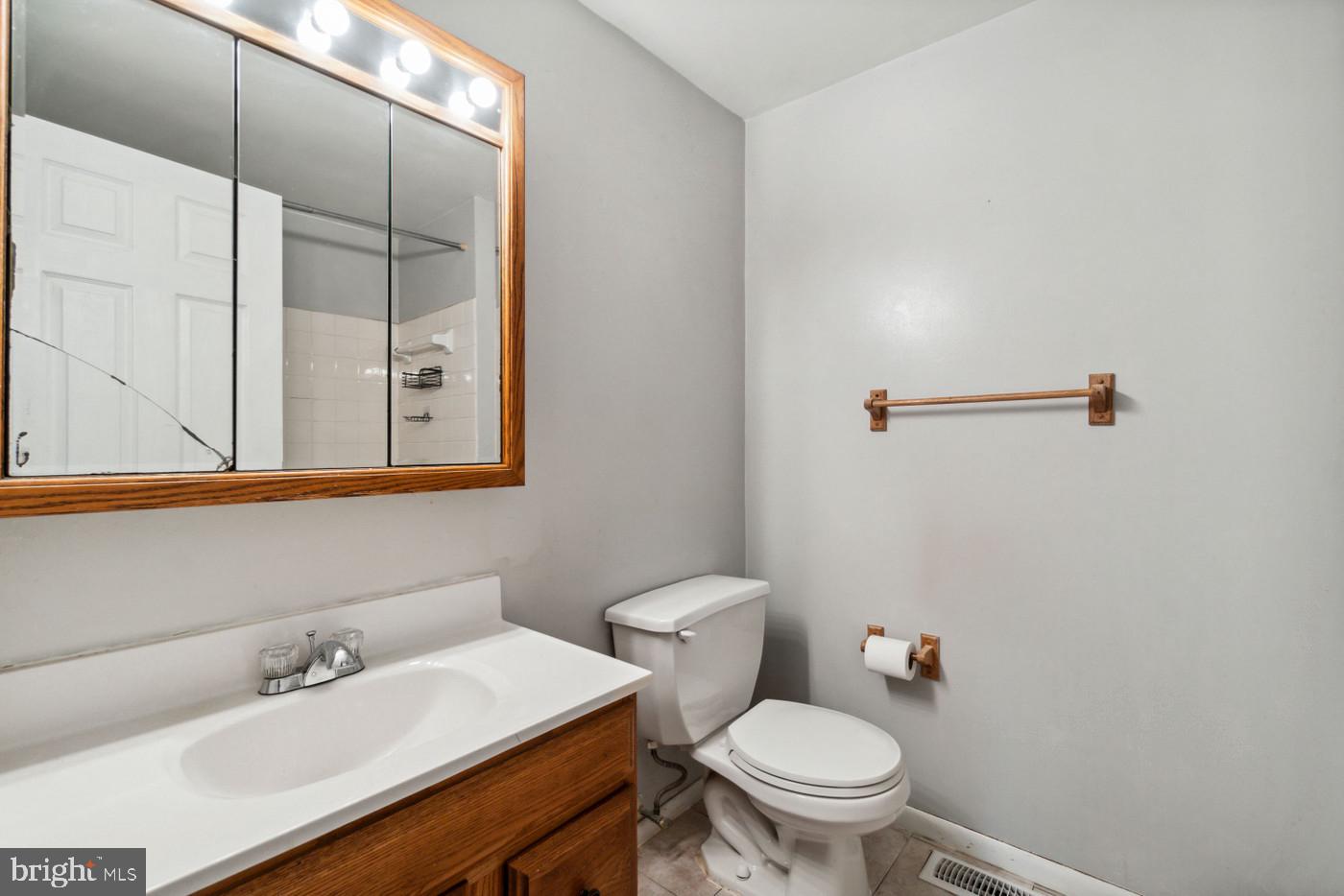 BROOKSHIRE/CRYSTAL RIDGE - Residential