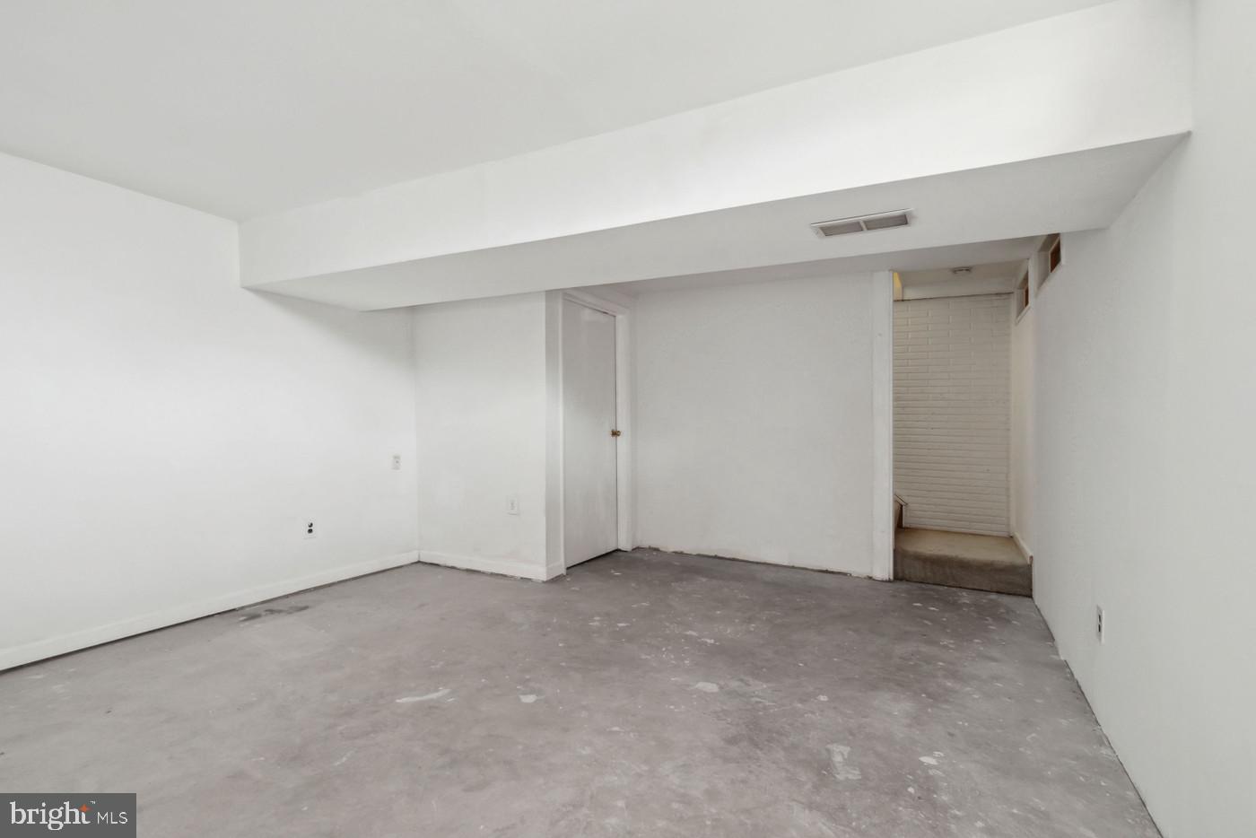 BROOKSHIRE/CRYSTAL RIDGE - Residential