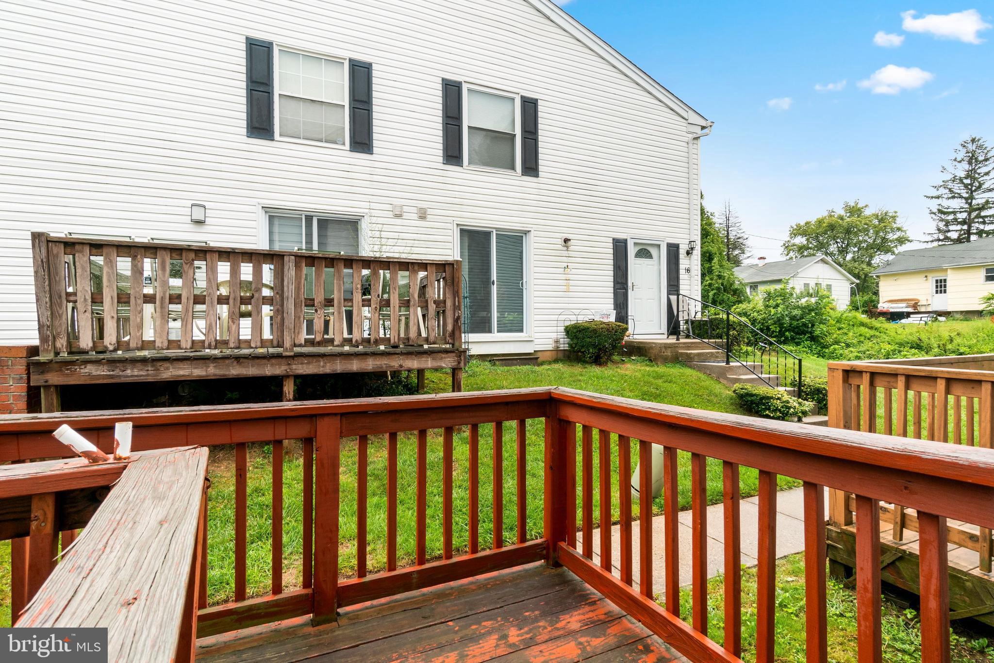 BROOKSHIRE/CRYSTAL RIDGE - Residential