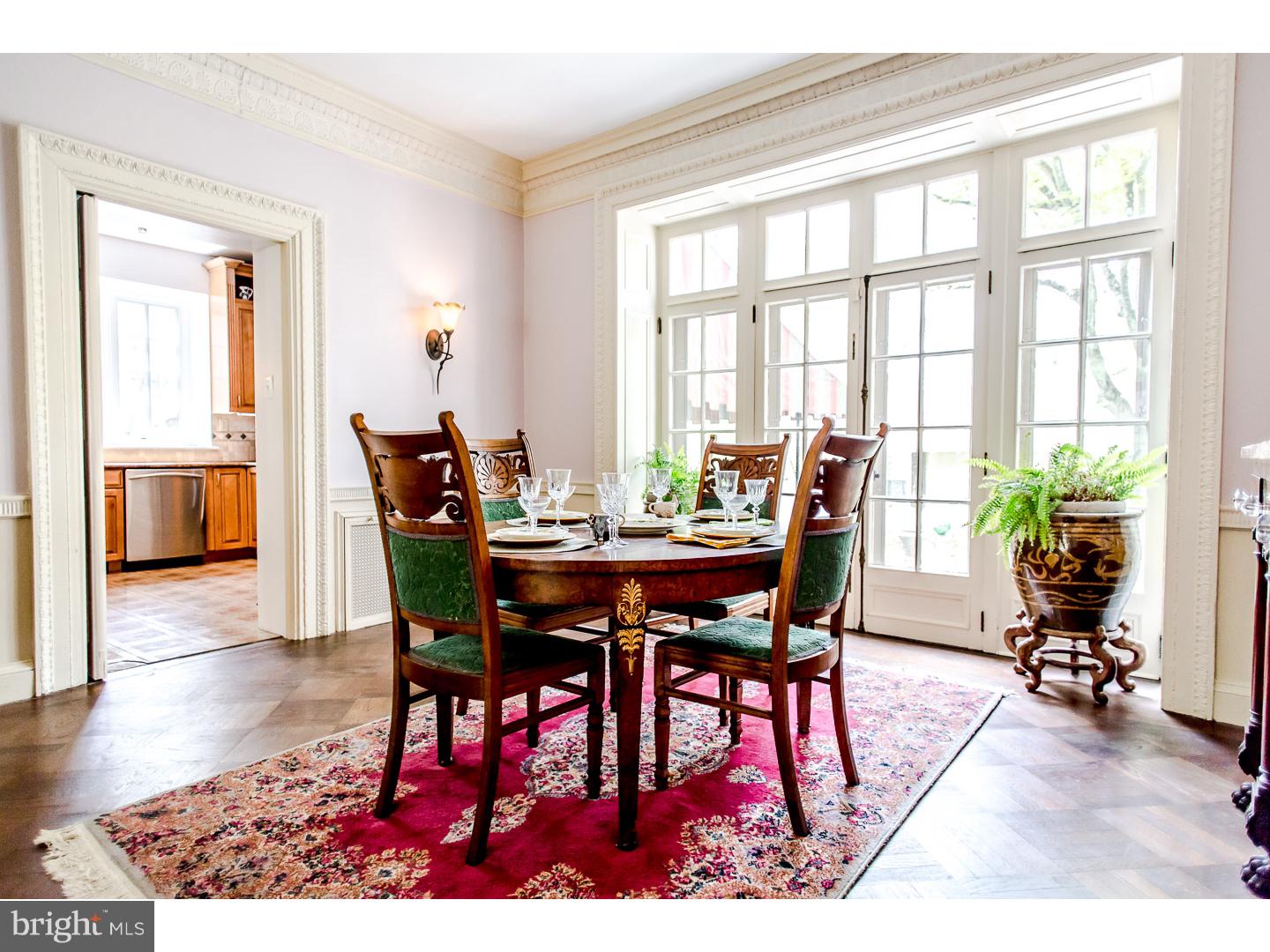 CHESTNUT HILL - Residential