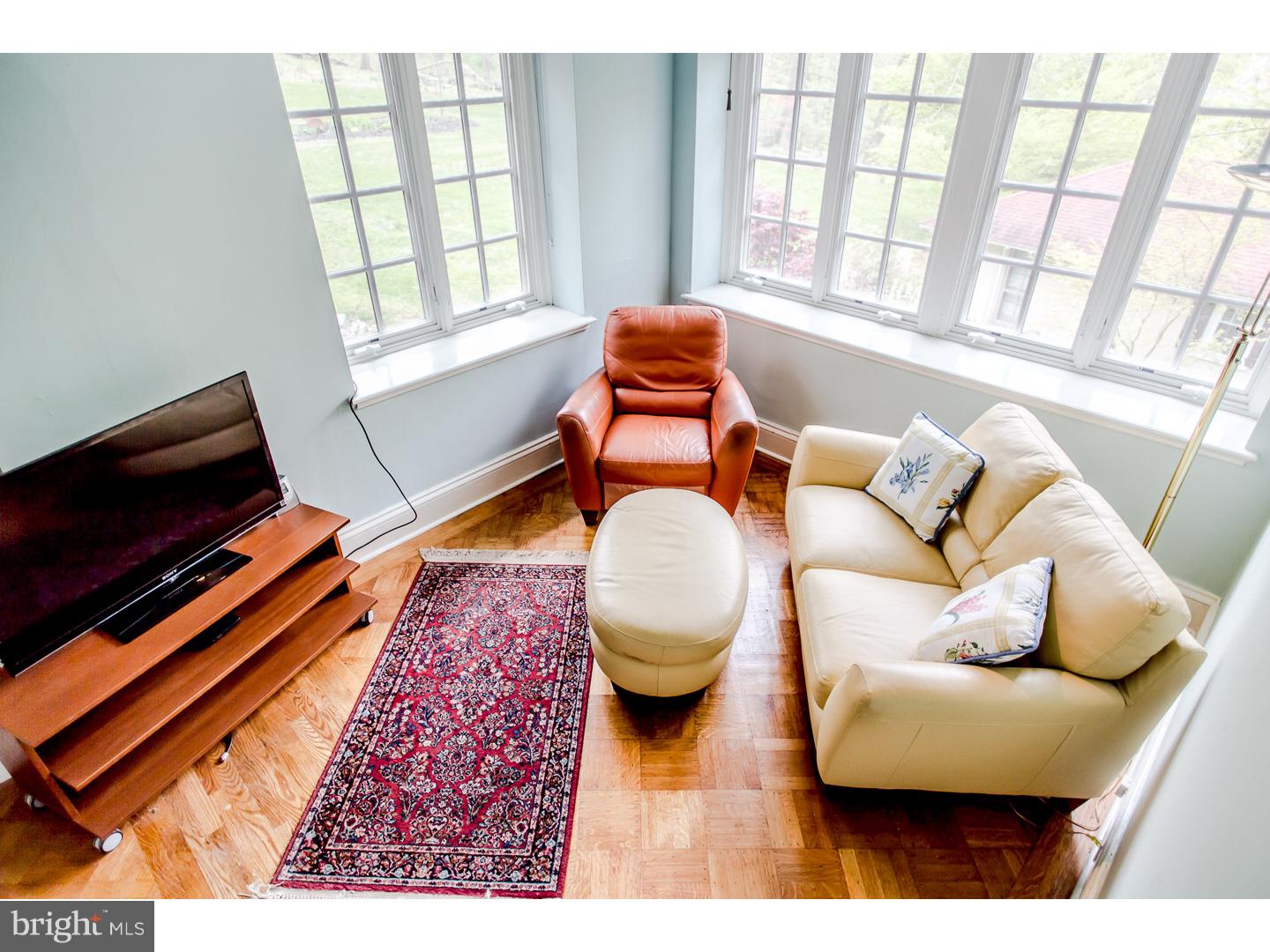 CHESTNUT HILL - Residential