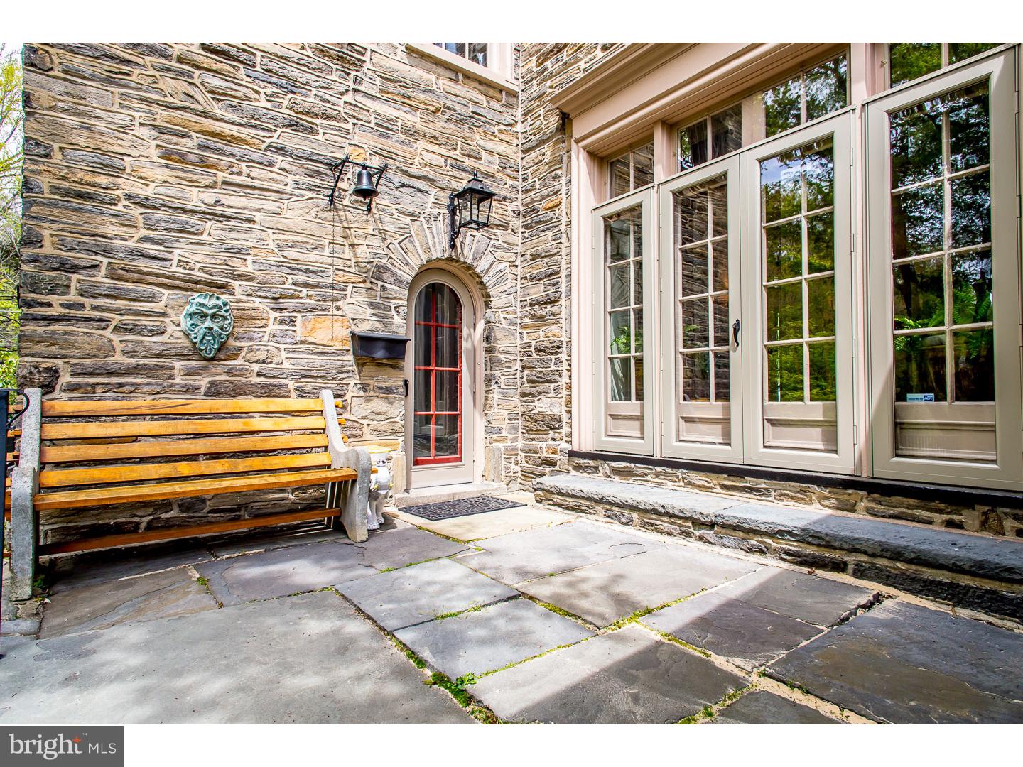 CHESTNUT HILL - Residential