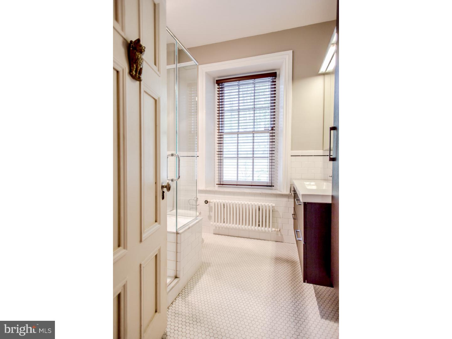 CHESTNUT HILL - Residential