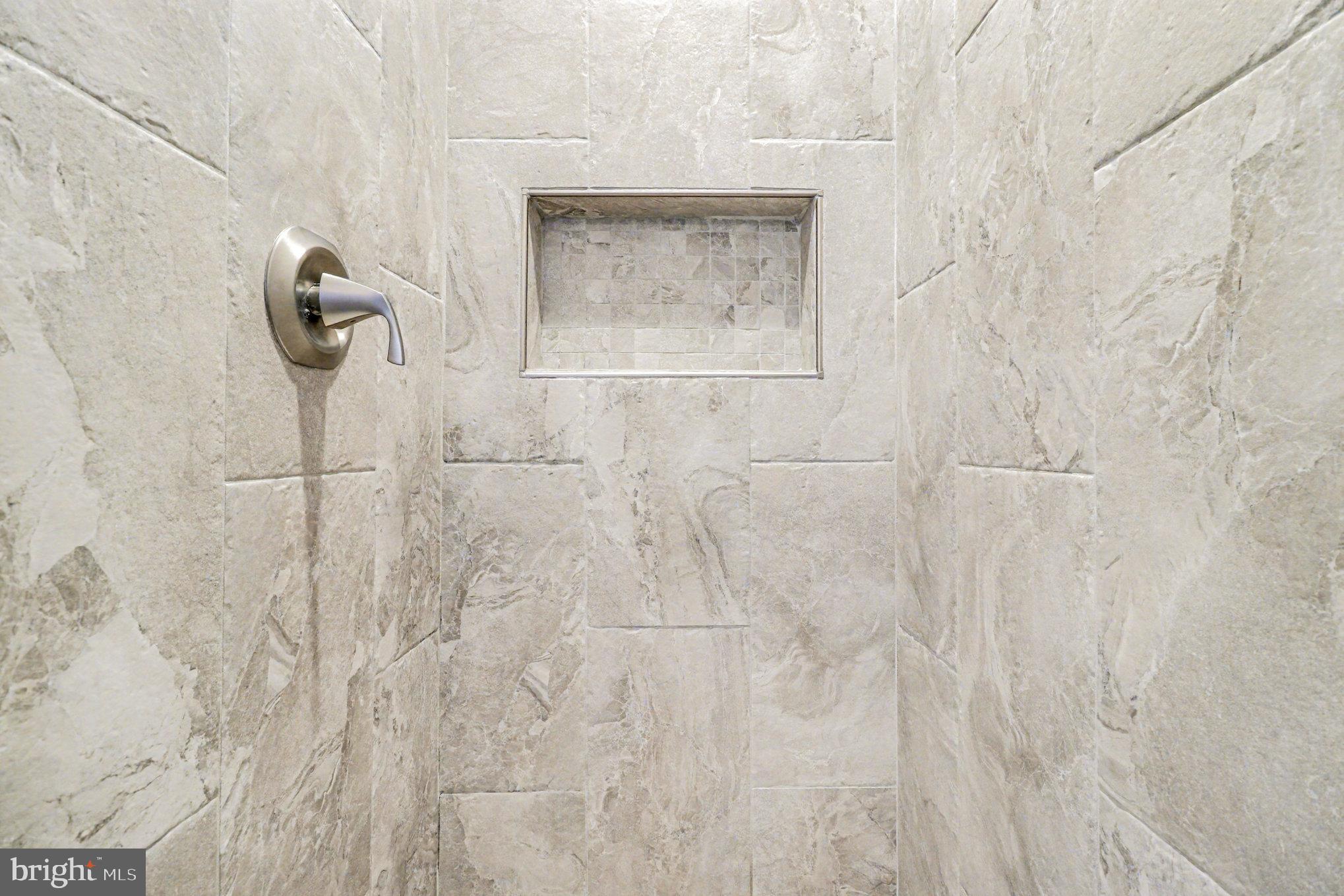 LEE'S HILL - Residential