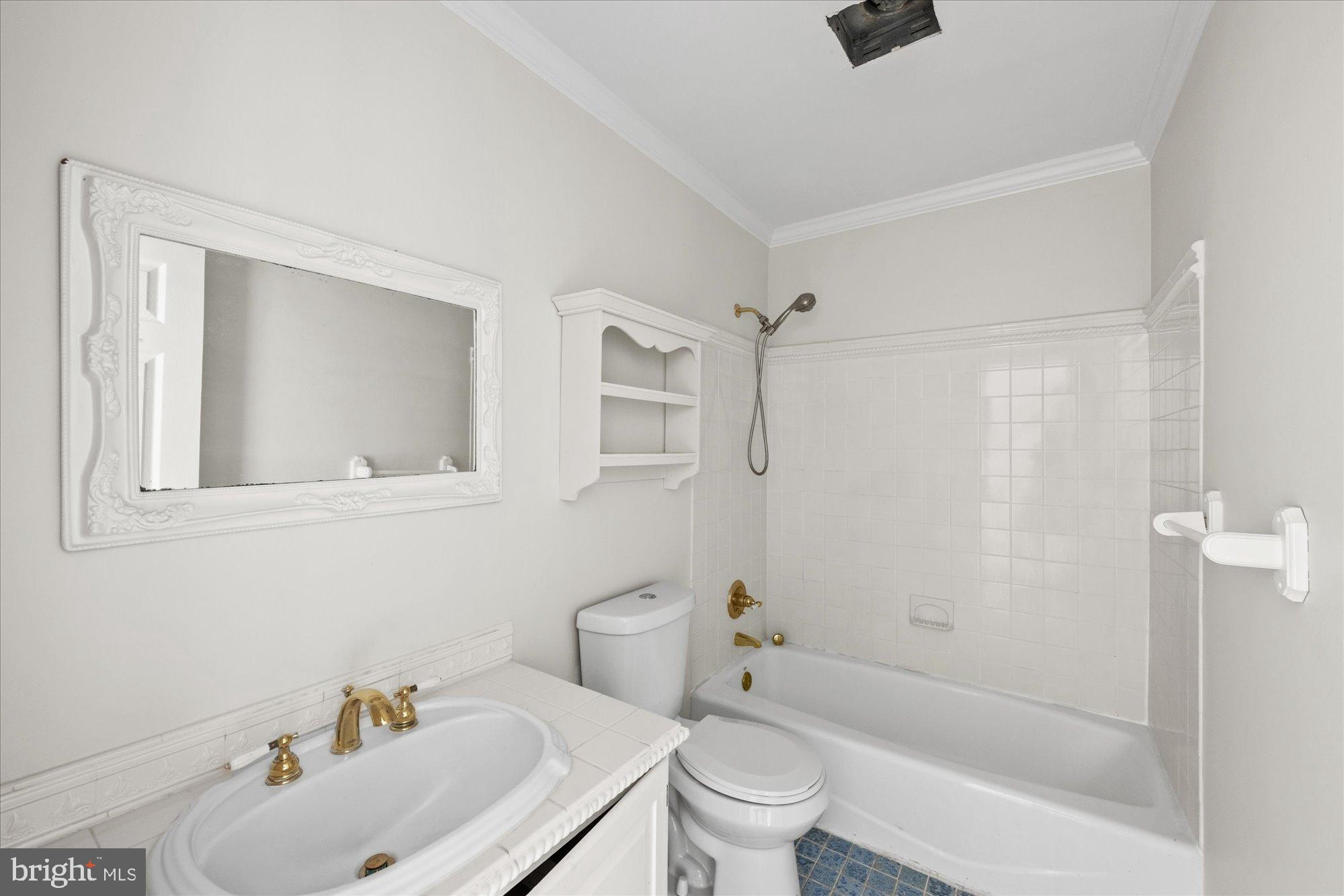 PEACOCK STATION - Residential