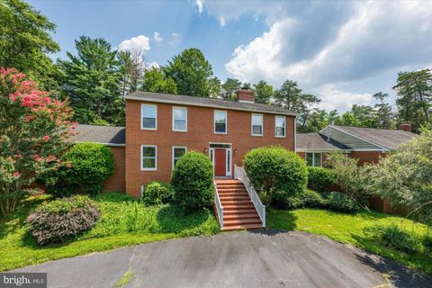 1013 UNION CHURCH ROAD MCLEAN VA 22102