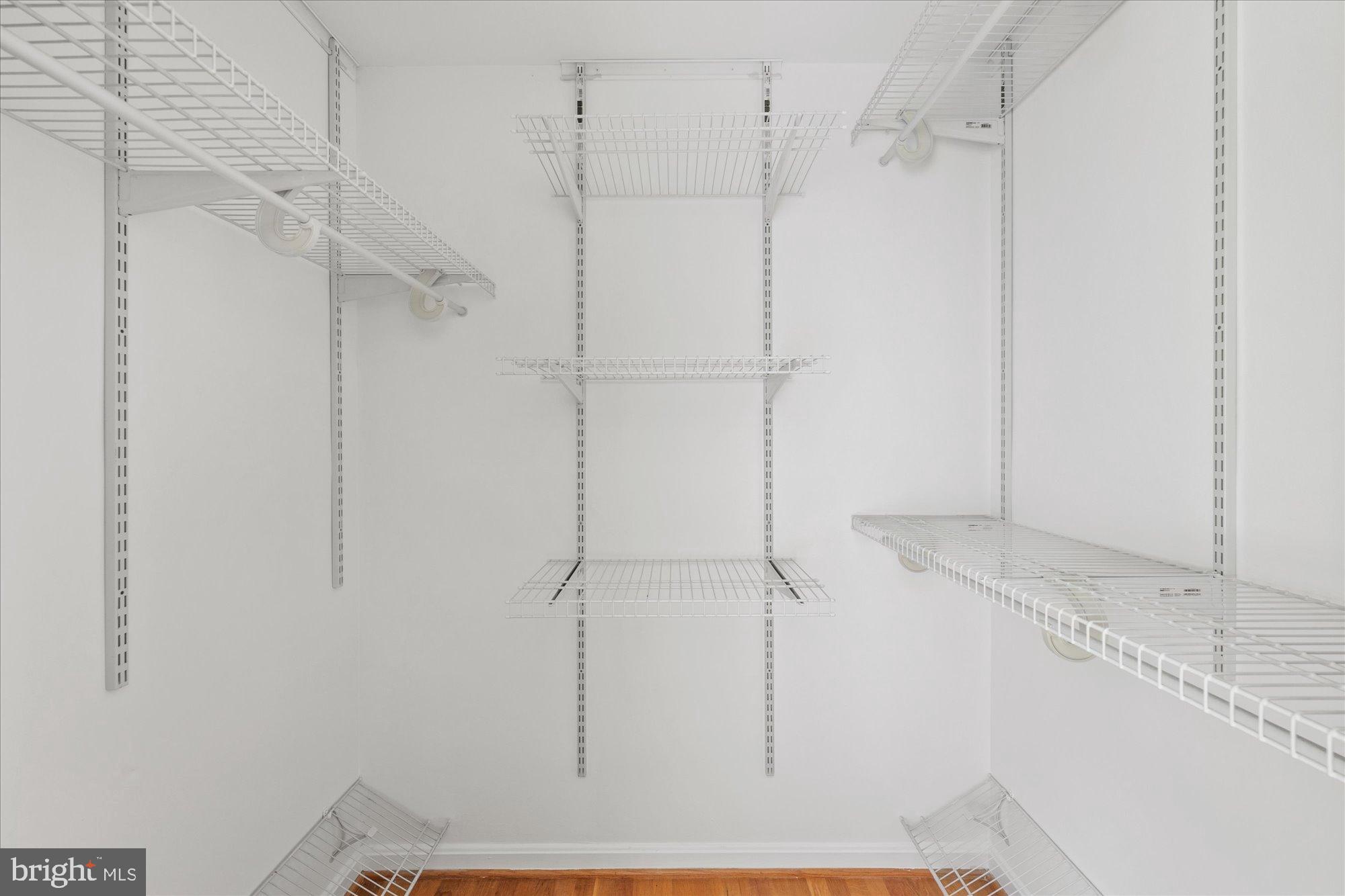 PEACOCK STATION - Residential