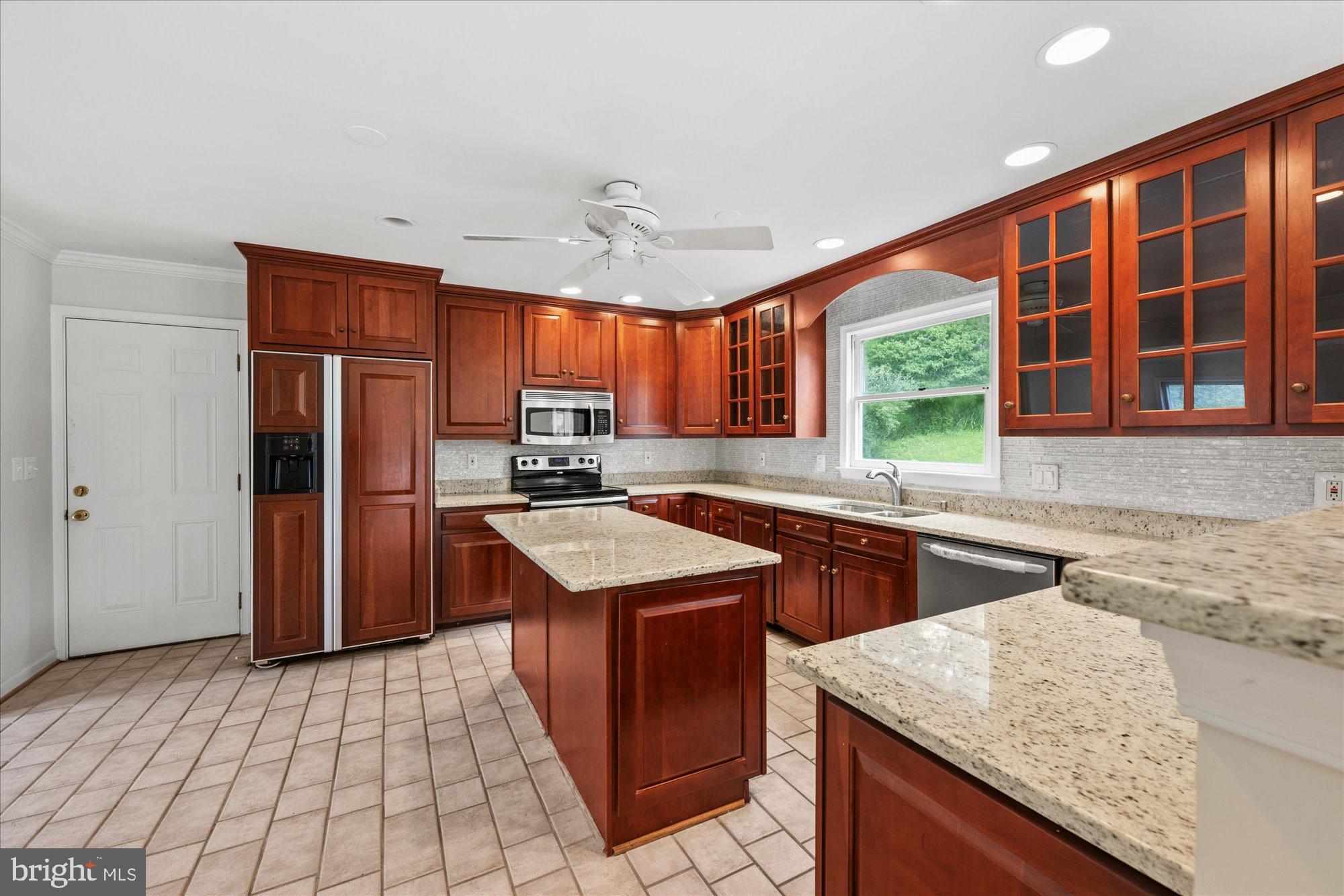 PEACOCK STATION - Residential