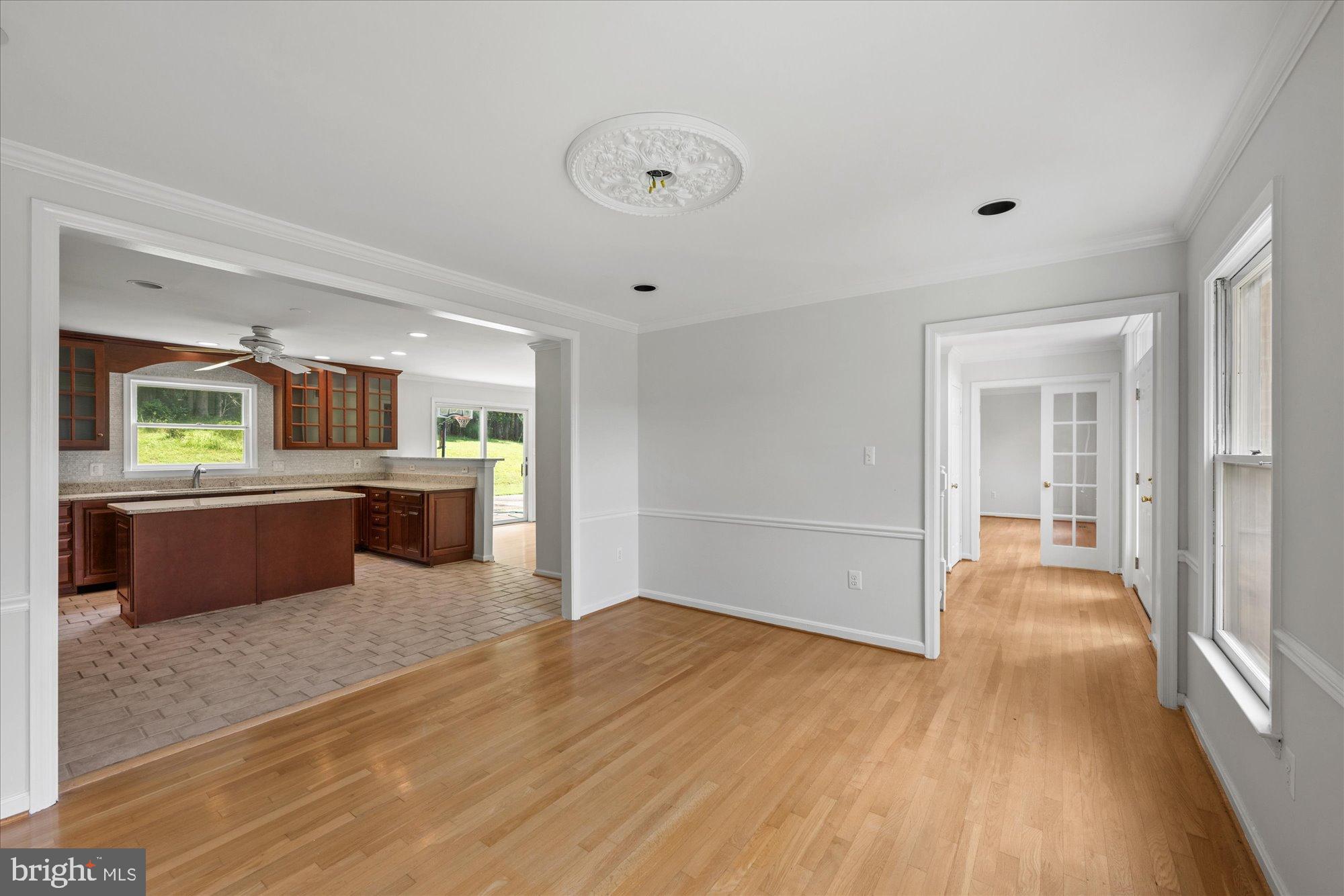 PEACOCK STATION - Residential