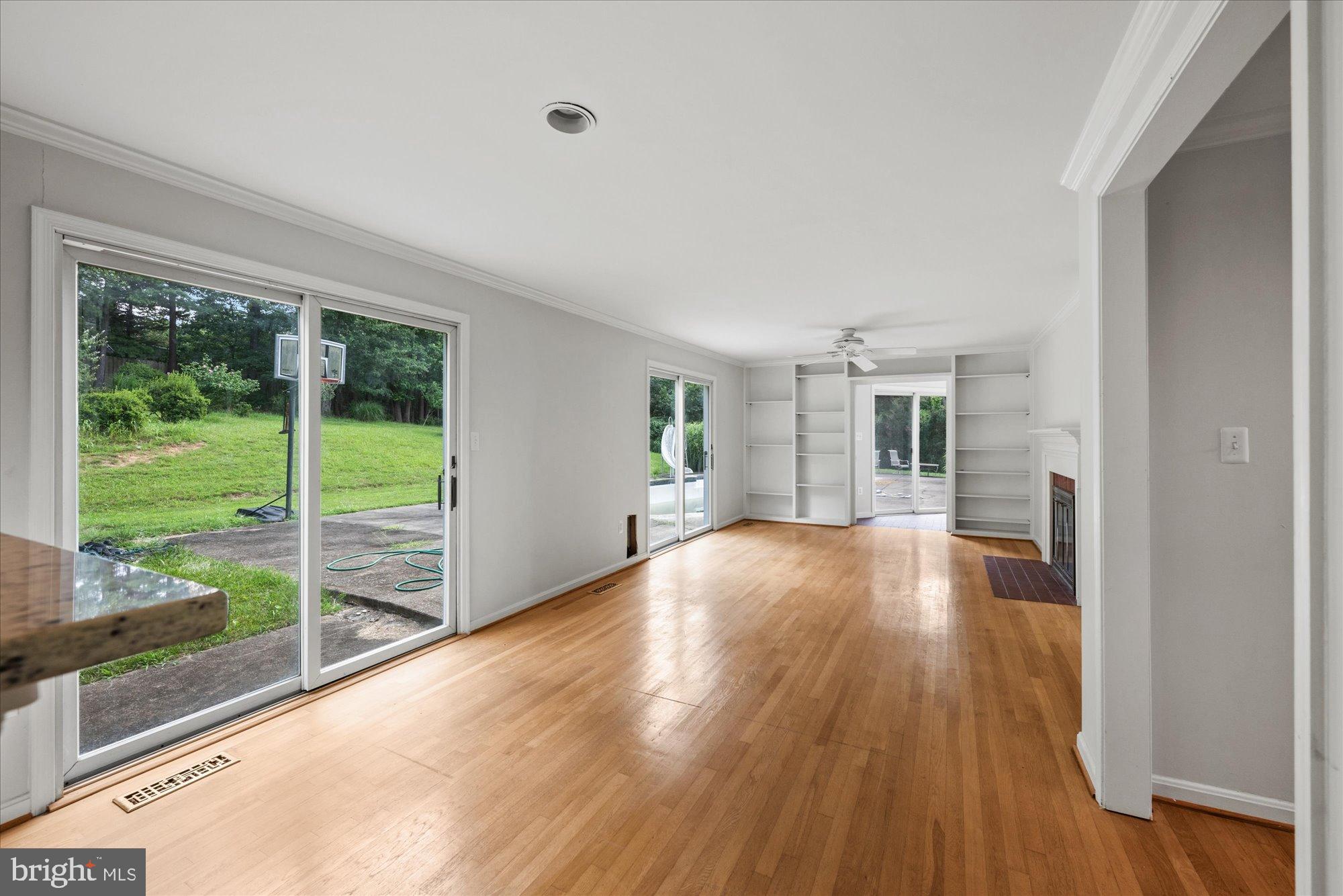 PEACOCK STATION - Residential