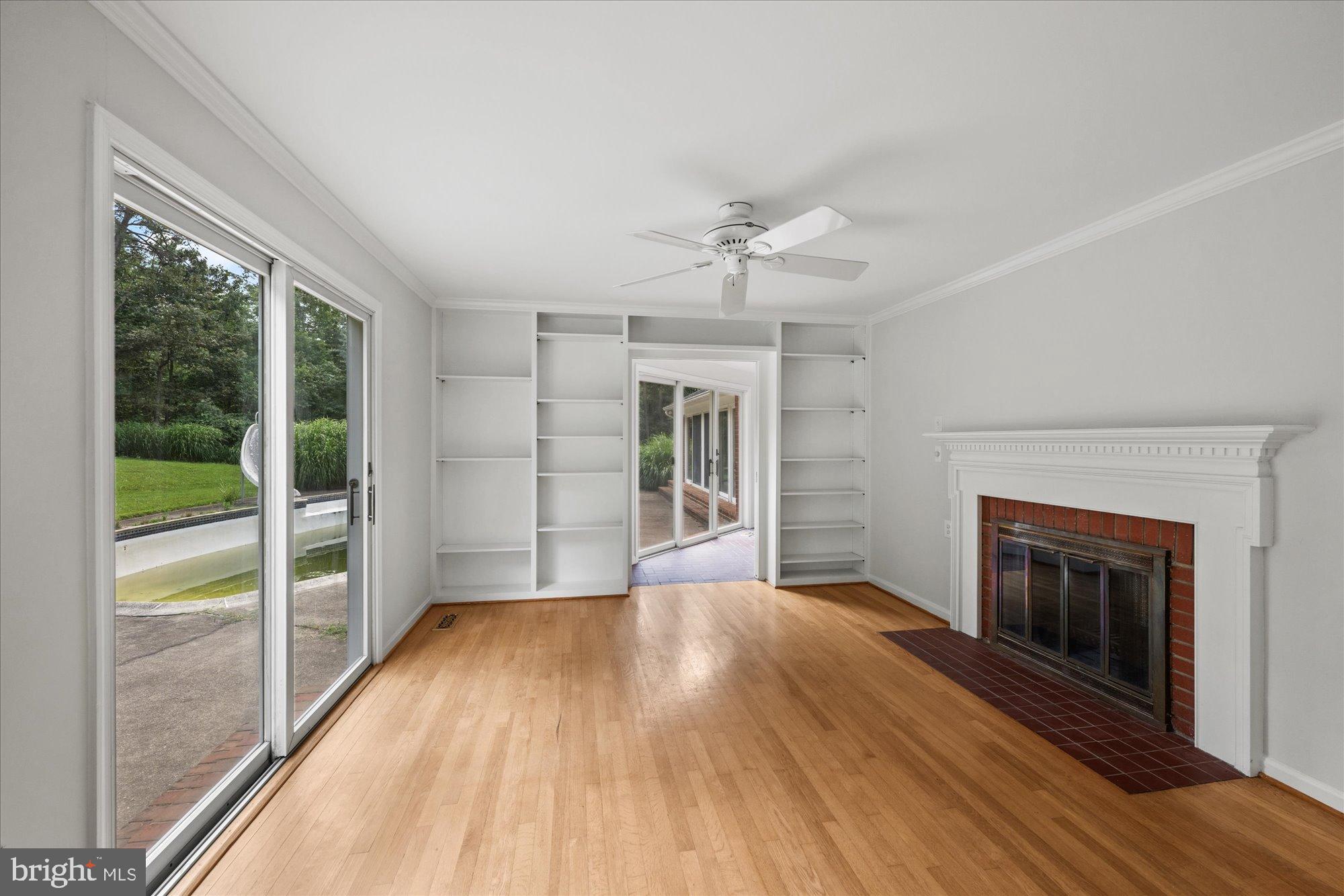 PEACOCK STATION - Residential