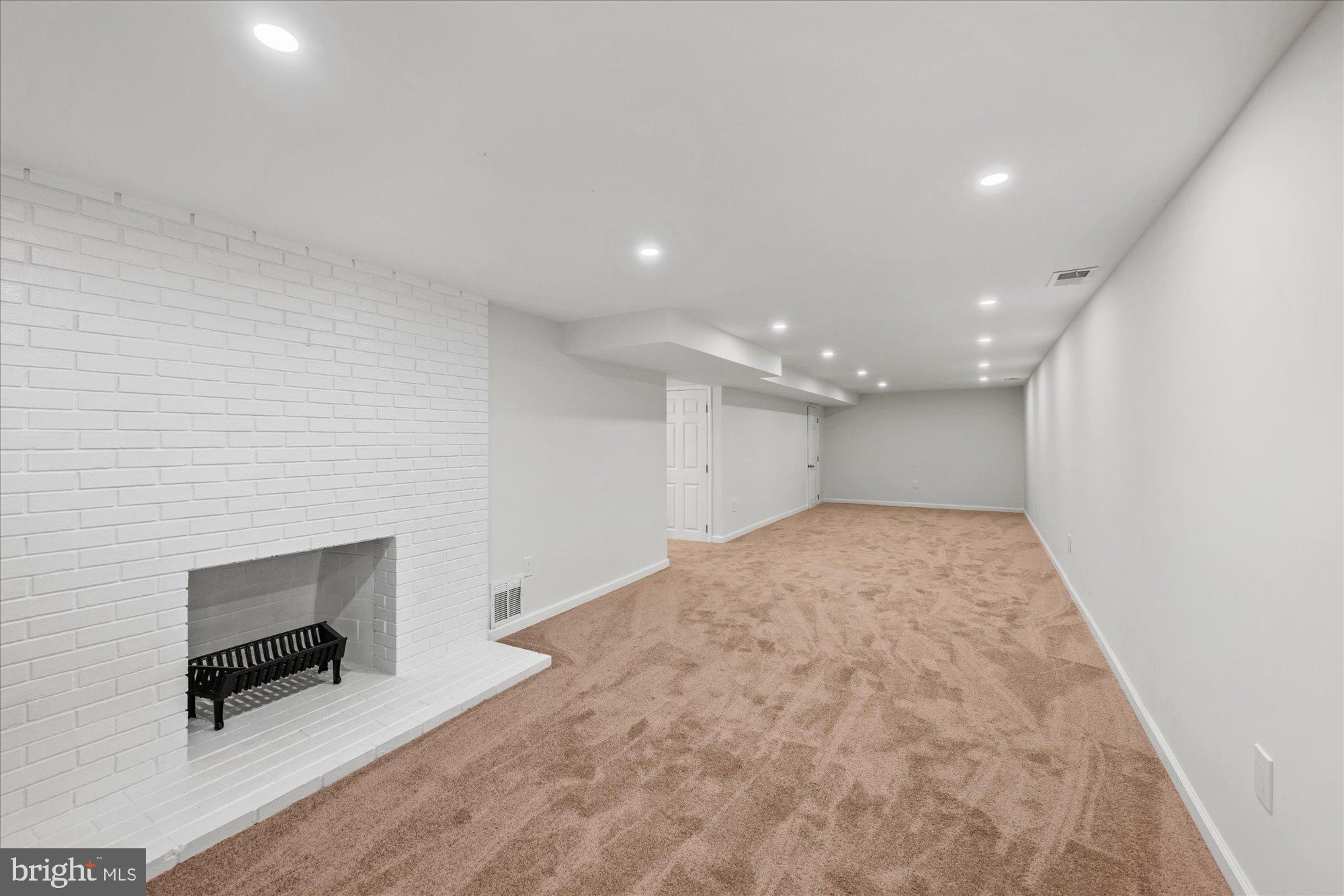 PEACOCK STATION - Residential