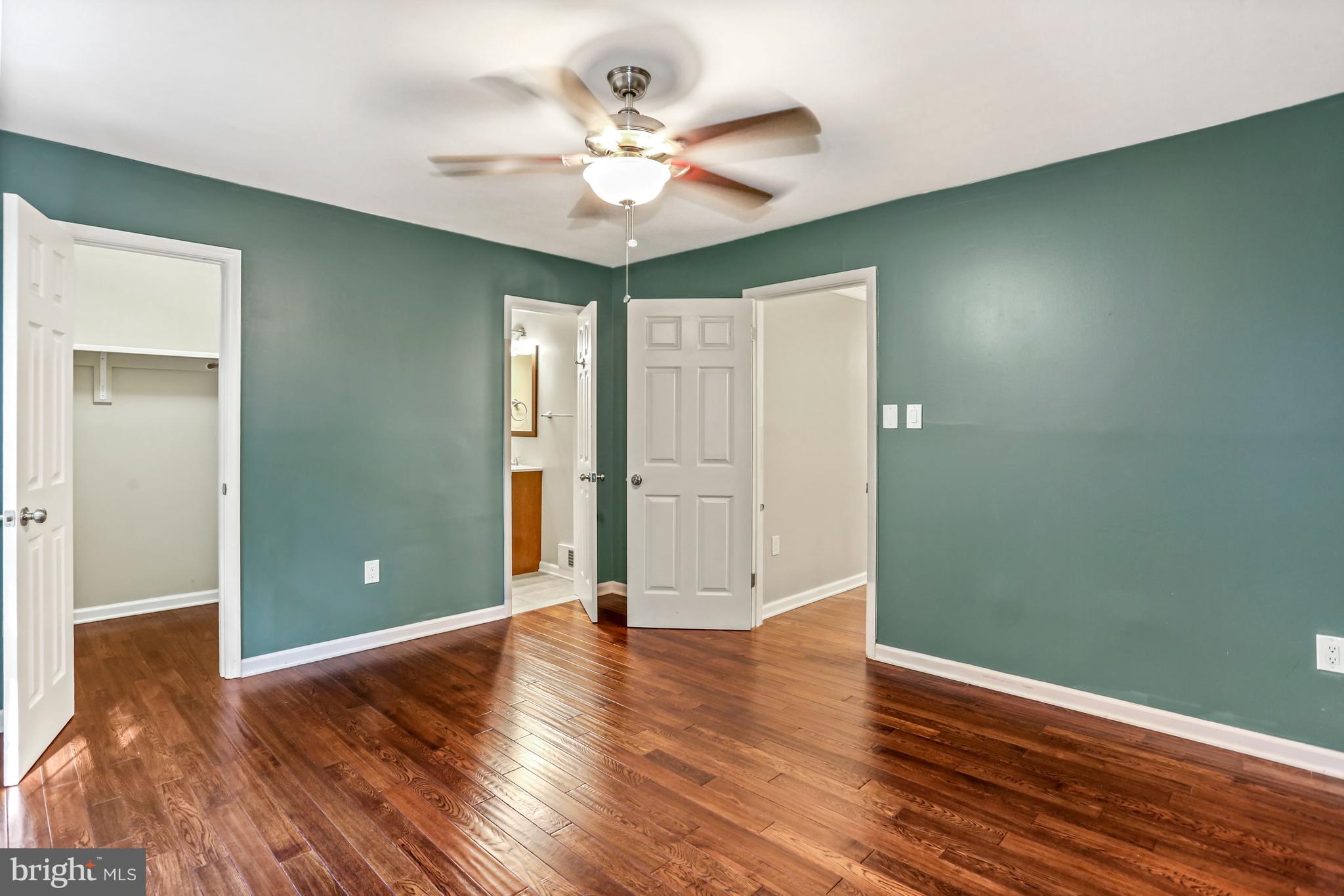 WASHINGTON SQUARE - Residential