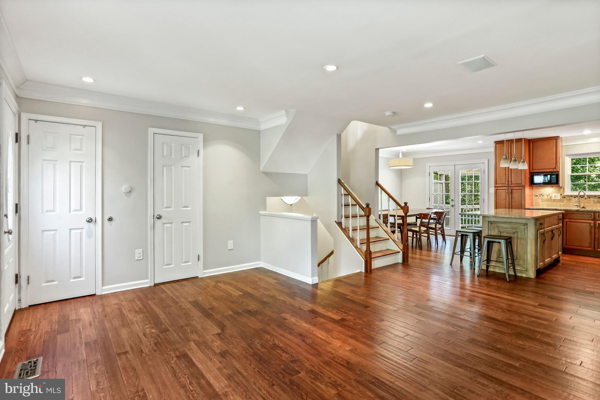 WASHINGTON SQUARE - Residential