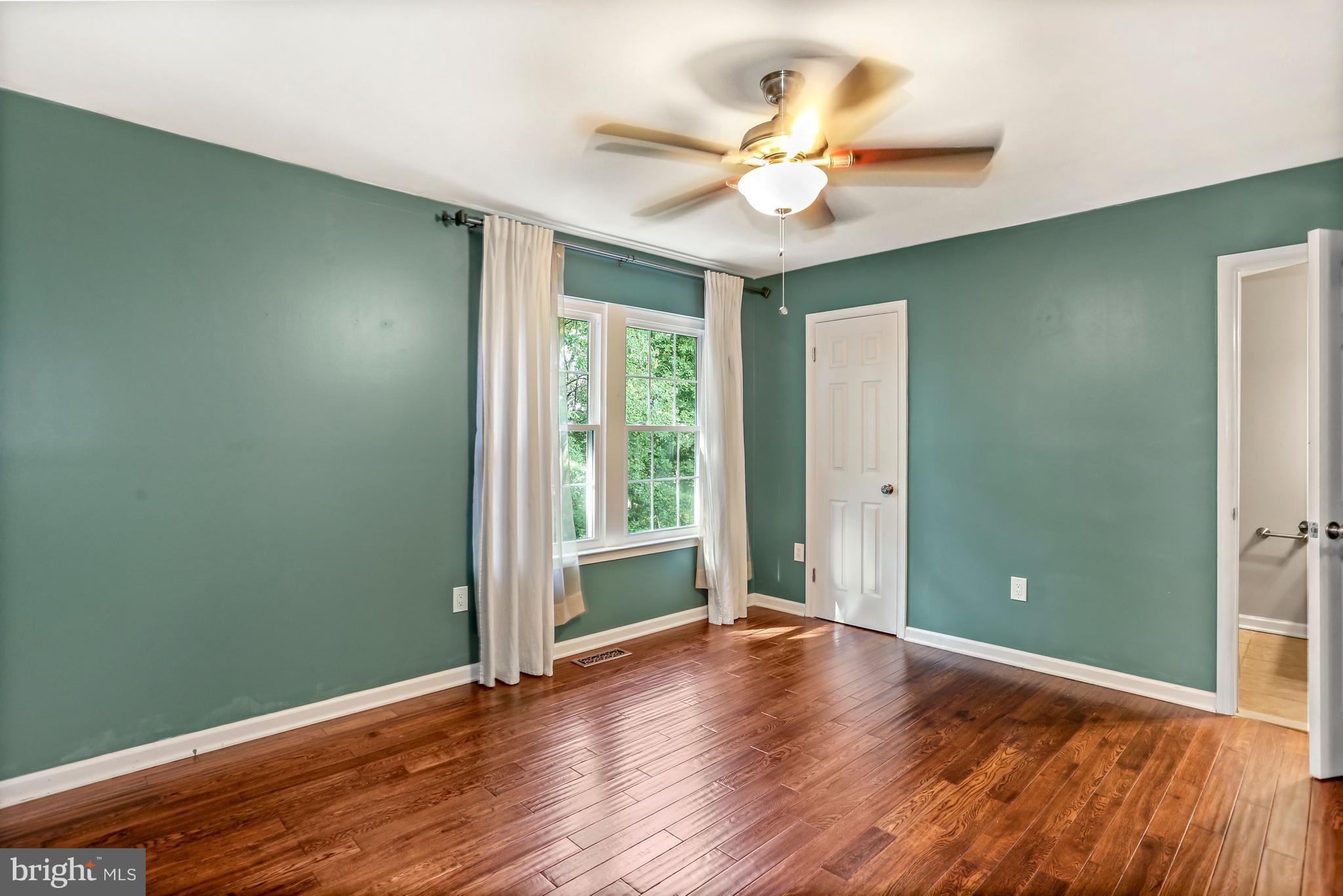 WASHINGTON SQUARE - Residential