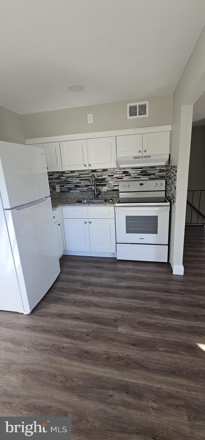 PARKSIDE - Residential Lease