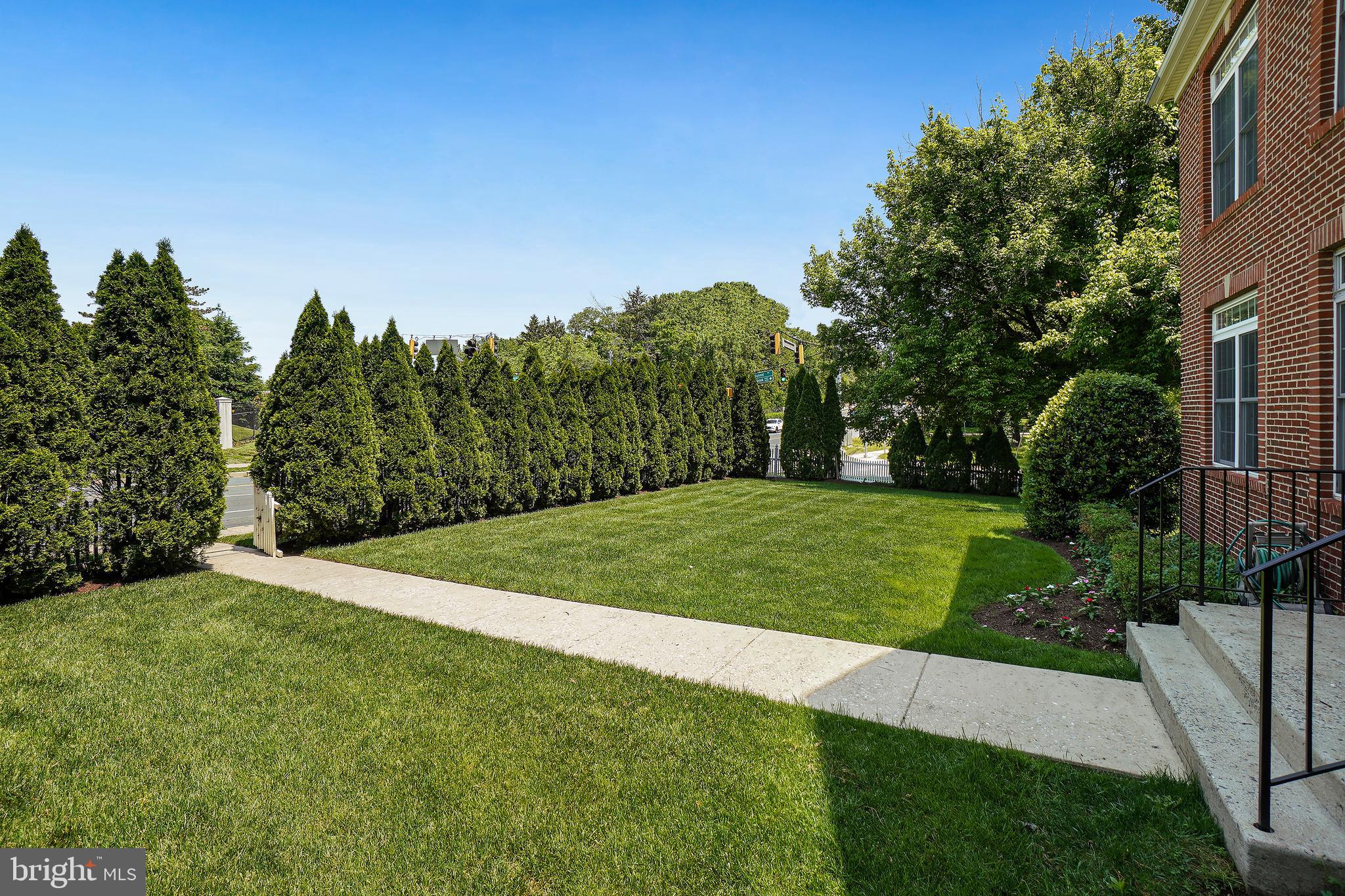 GLENBROOK VILLAGE - Residential