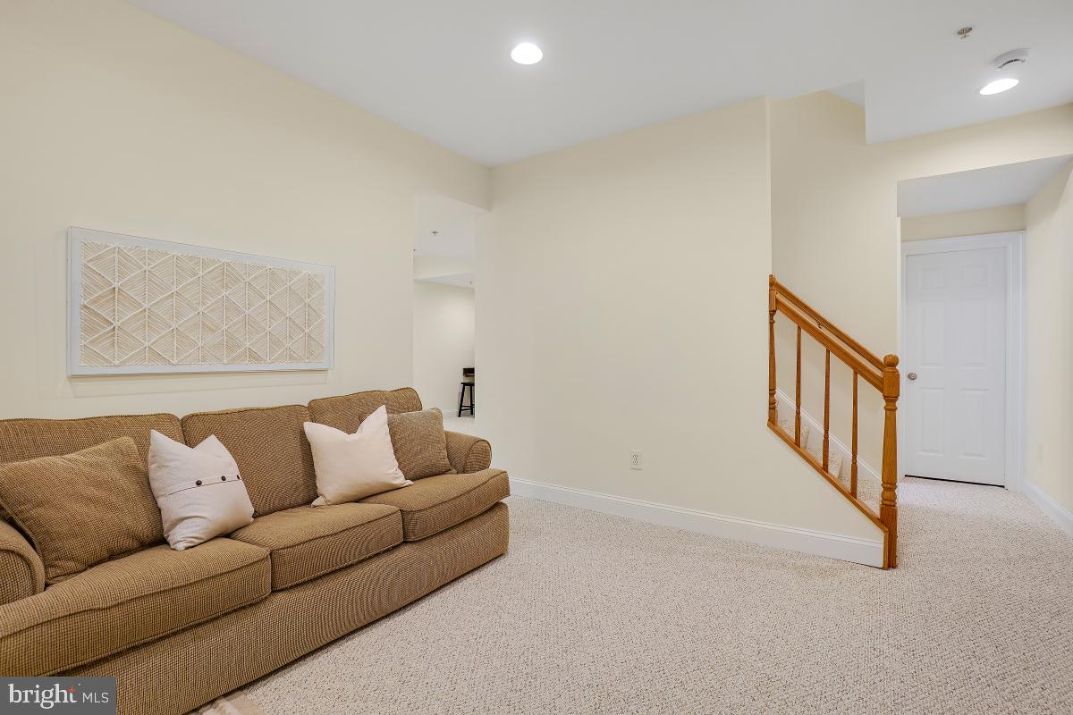 GLENBROOK VILLAGE - Residential