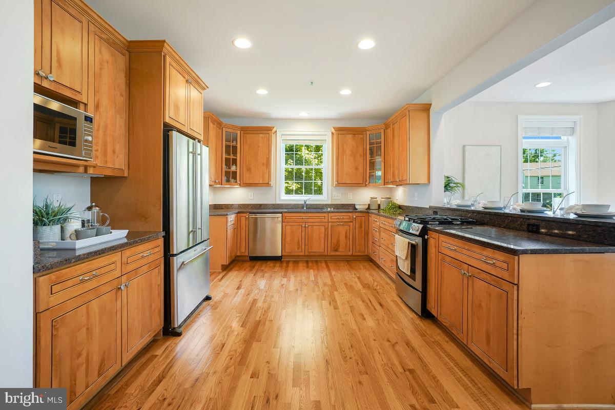 GLENBROOK VILLAGE - Residential