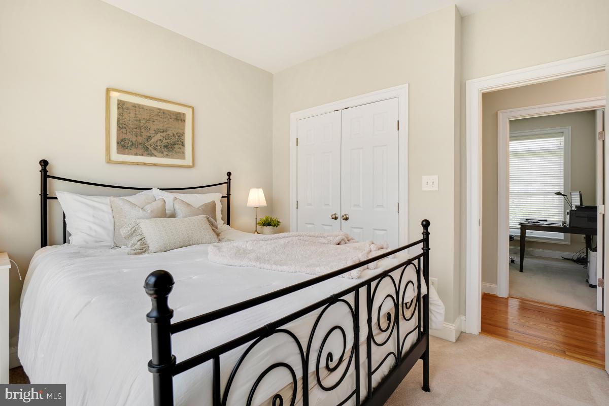 GLENBROOK VILLAGE - Residential