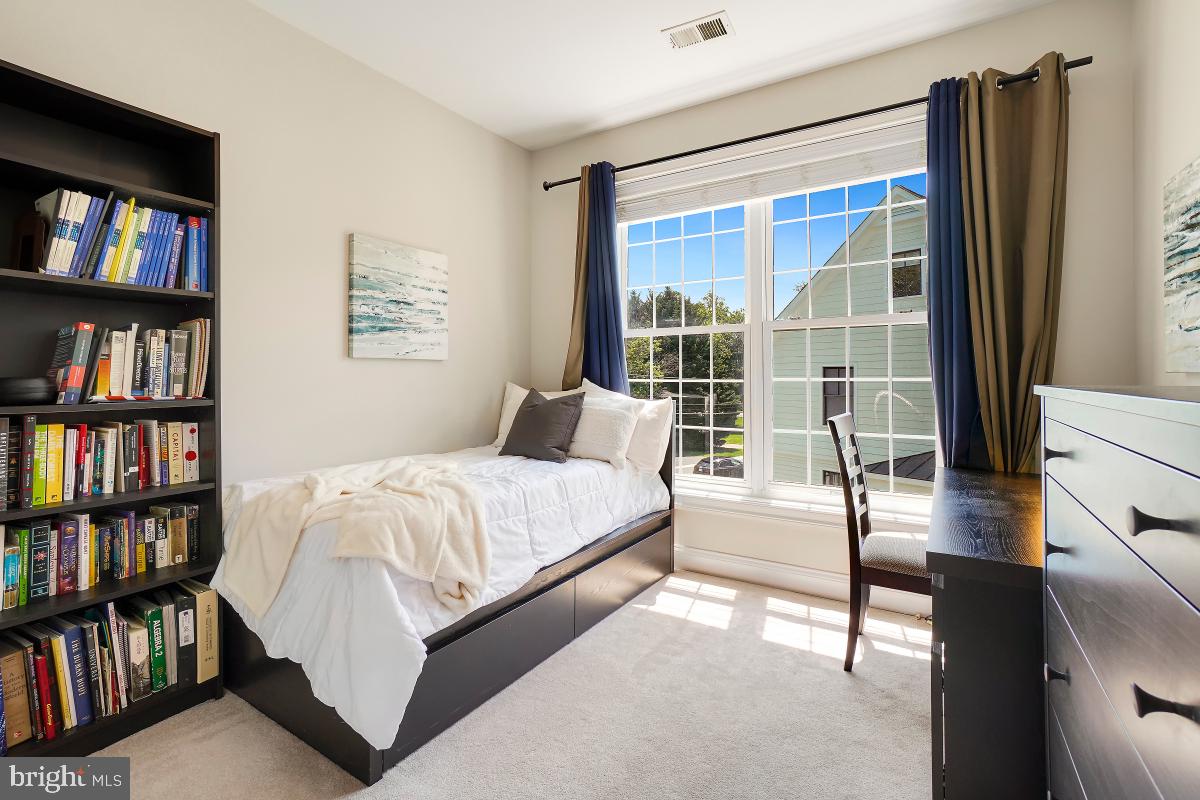 GLENBROOK VILLAGE - Residential