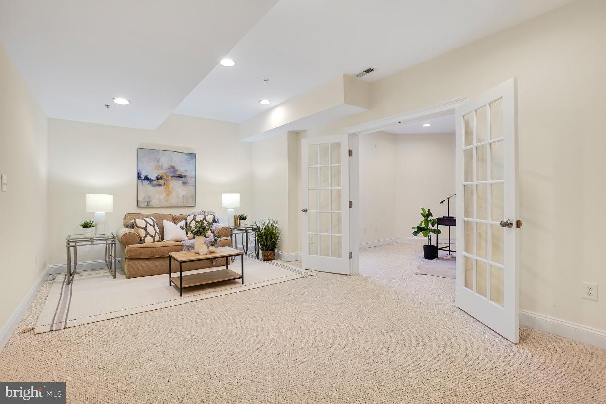 GLENBROOK VILLAGE - Residential