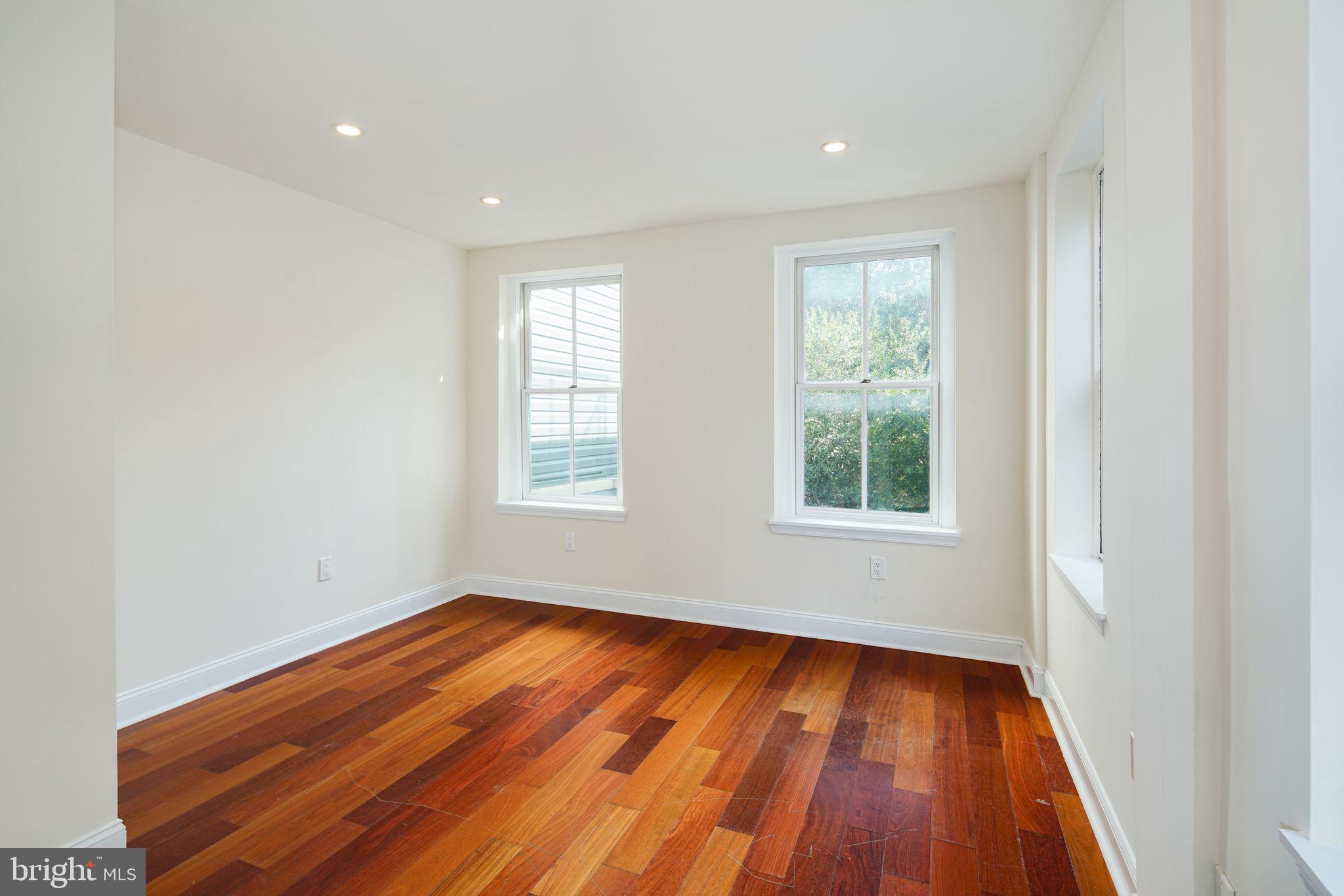 ART MUSEUM AREA - Residential Lease