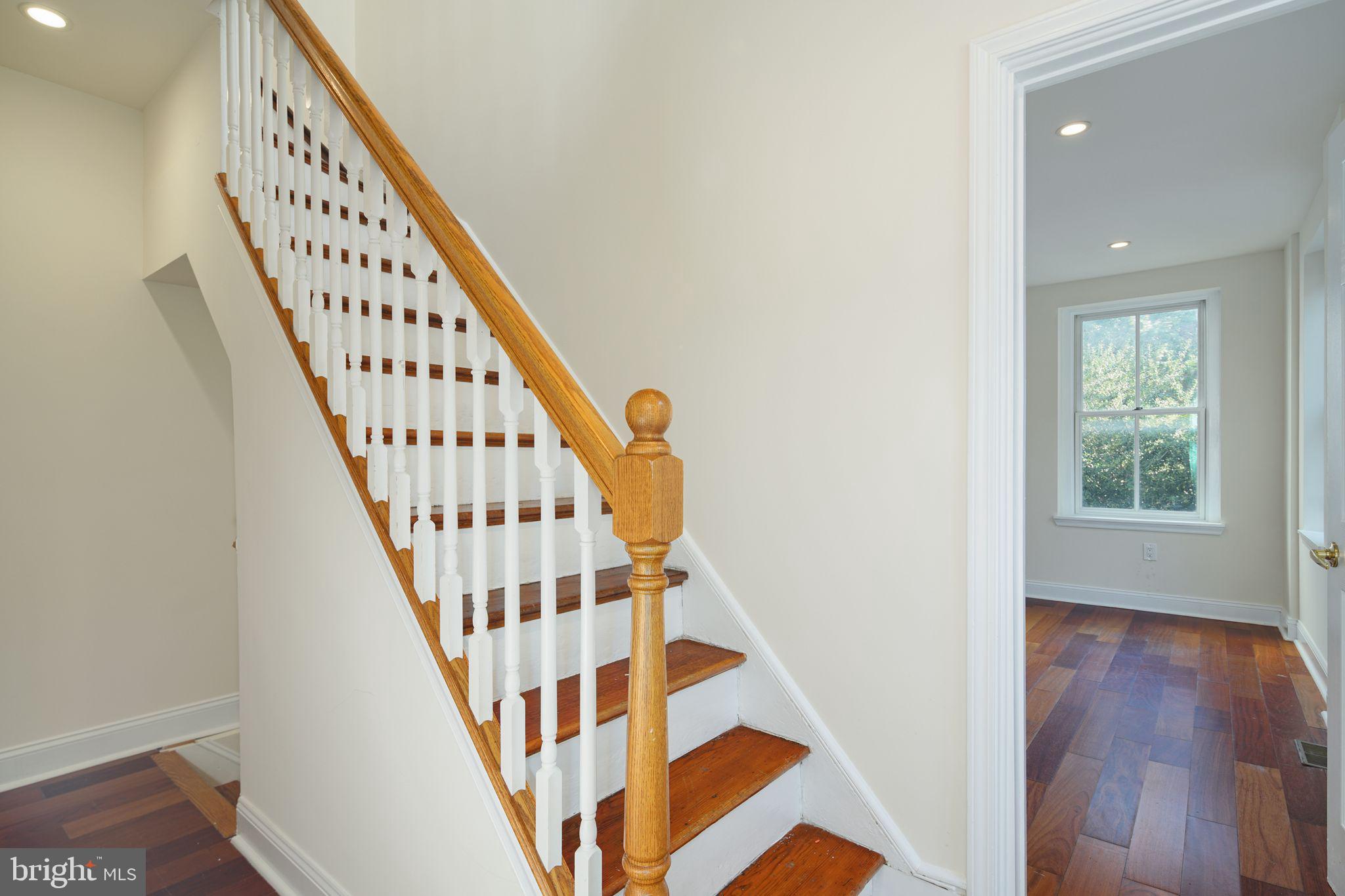 ART MUSEUM AREA - Residential Lease