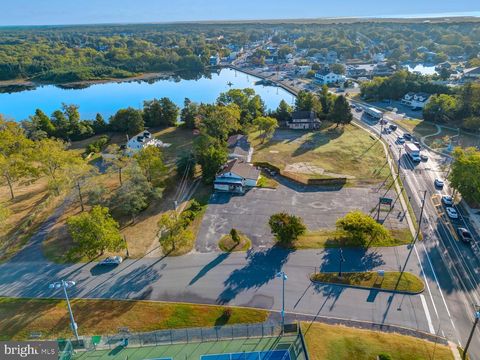 Photo of 111 Lakeside Drive, TUCKERTON, NJ 08087 (MLS # NJOC2037630)