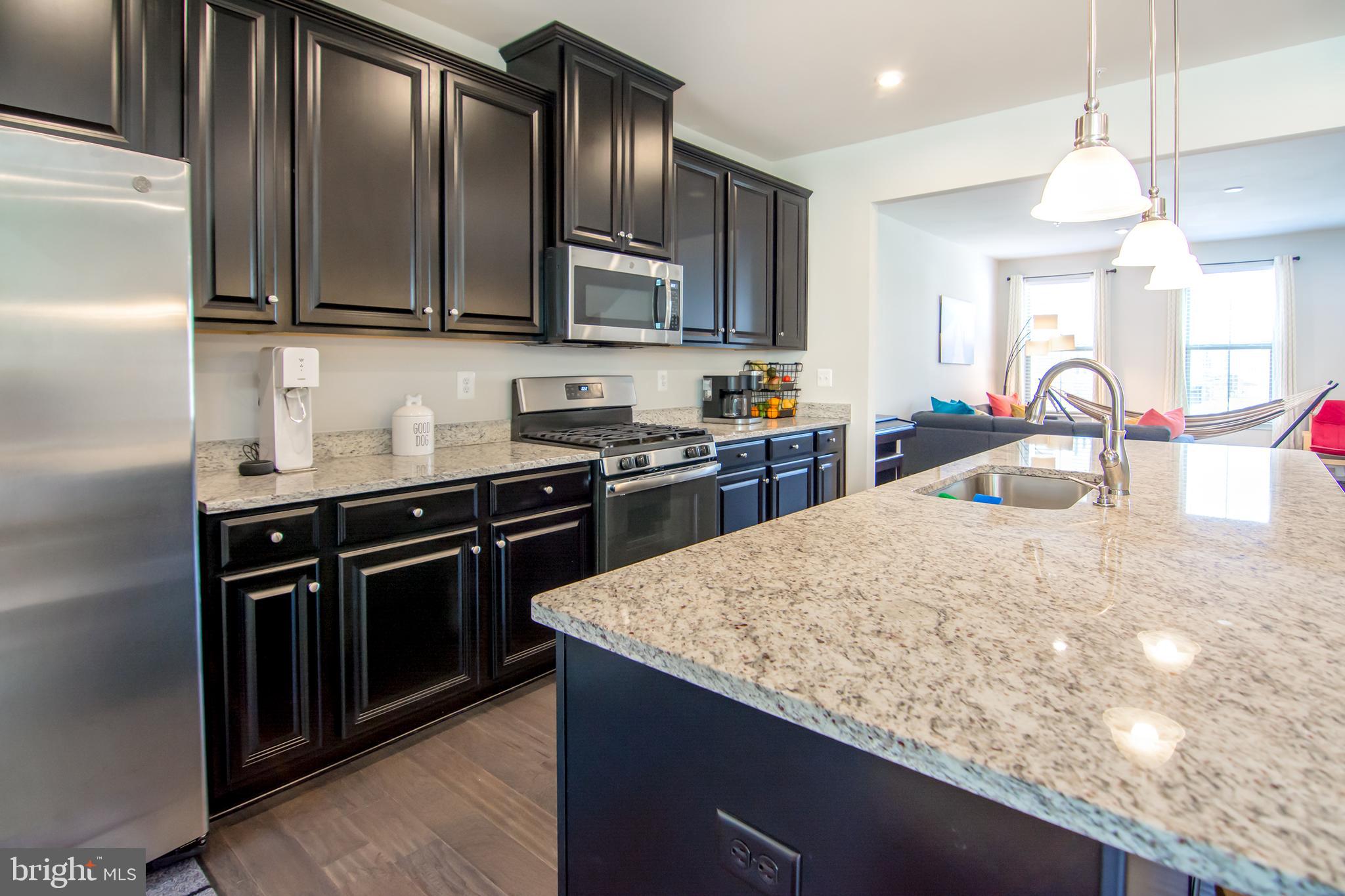 PONDVIEW - Residential Lease