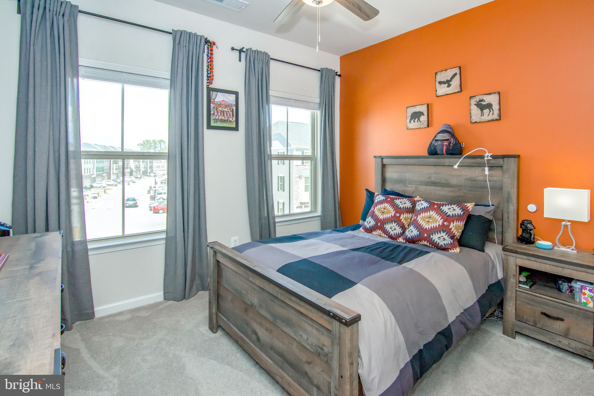 PONDVIEW - Residential Lease