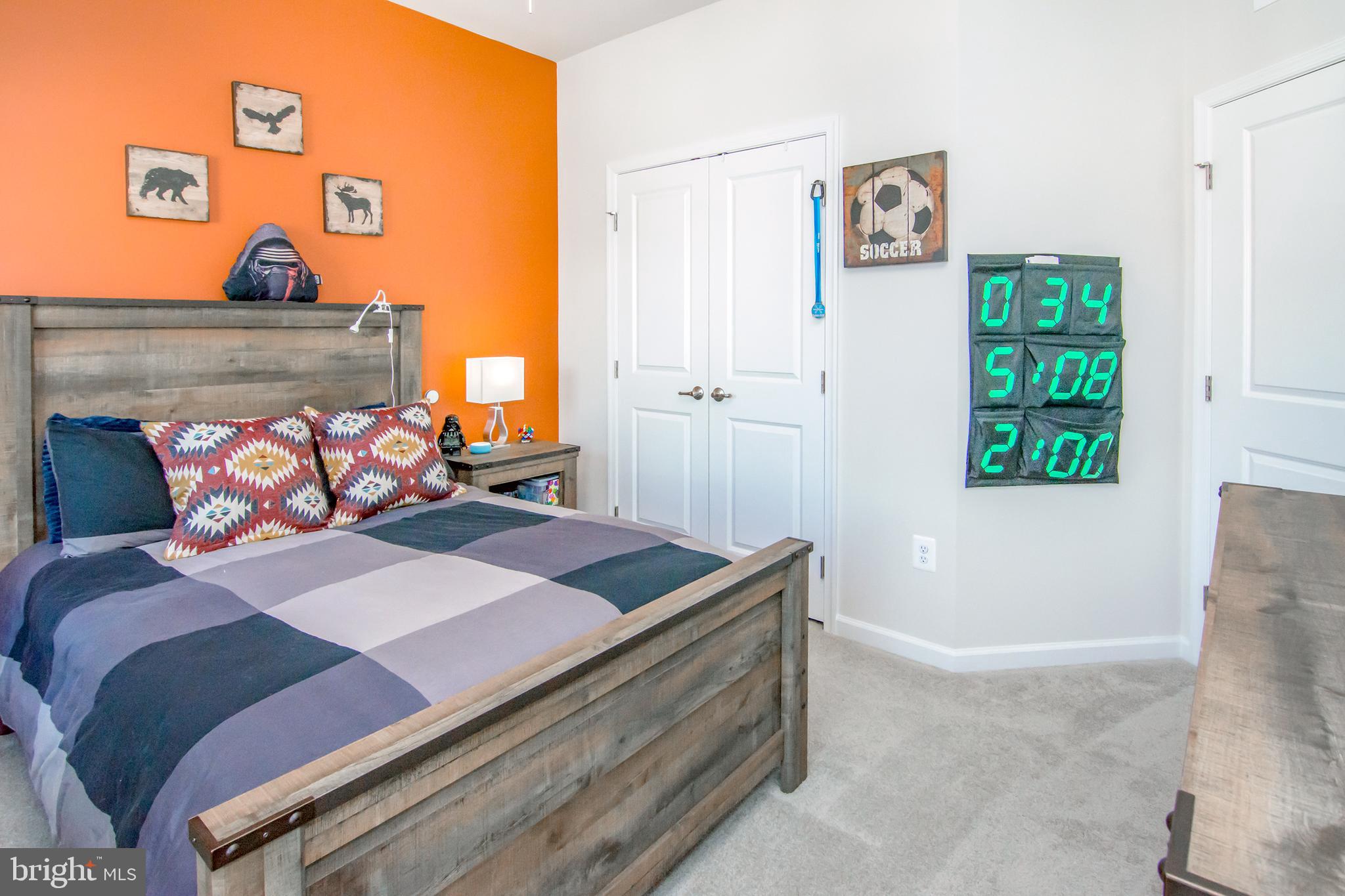 PONDVIEW - Residential Lease