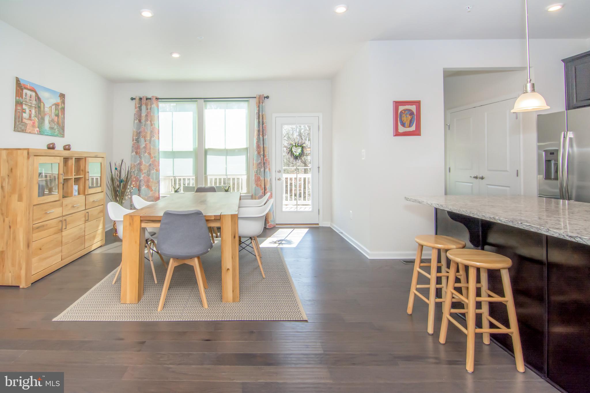 PONDVIEW - Residential Lease