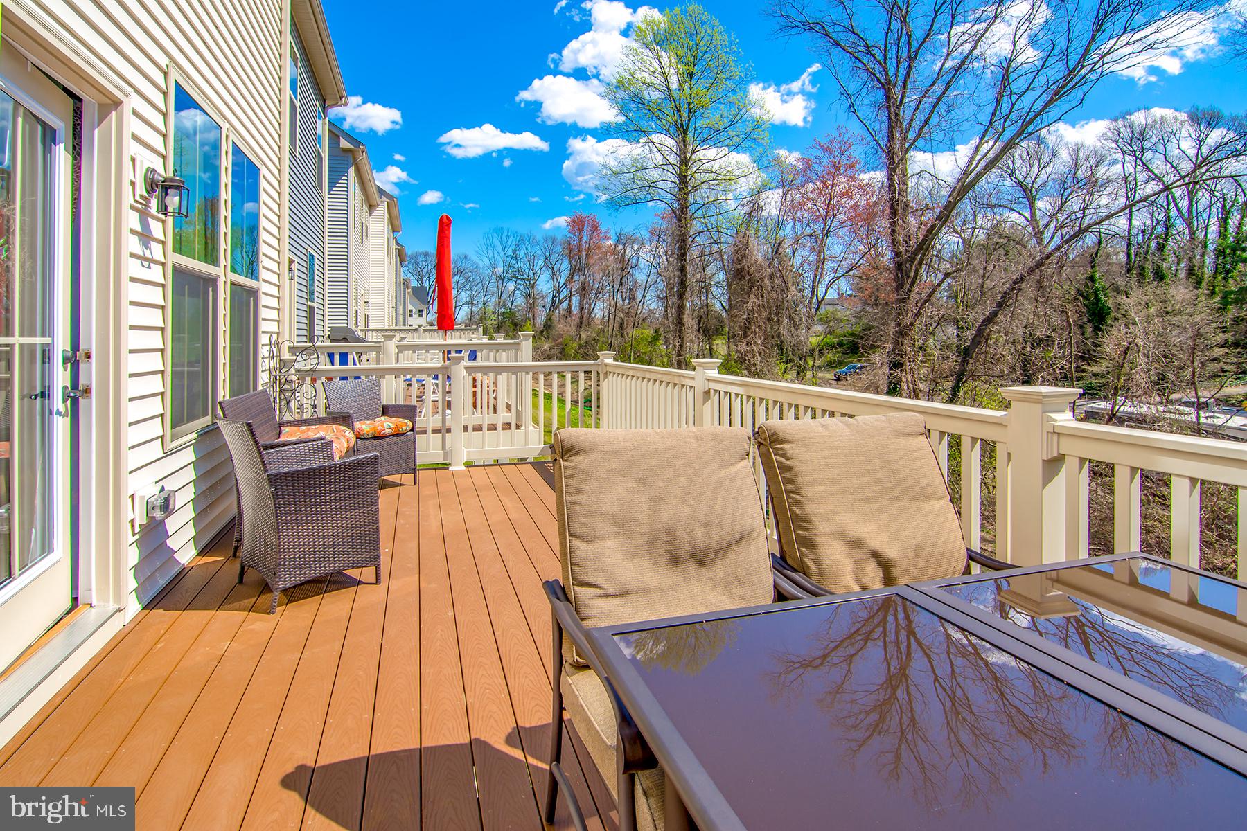 PONDVIEW - Residential Lease