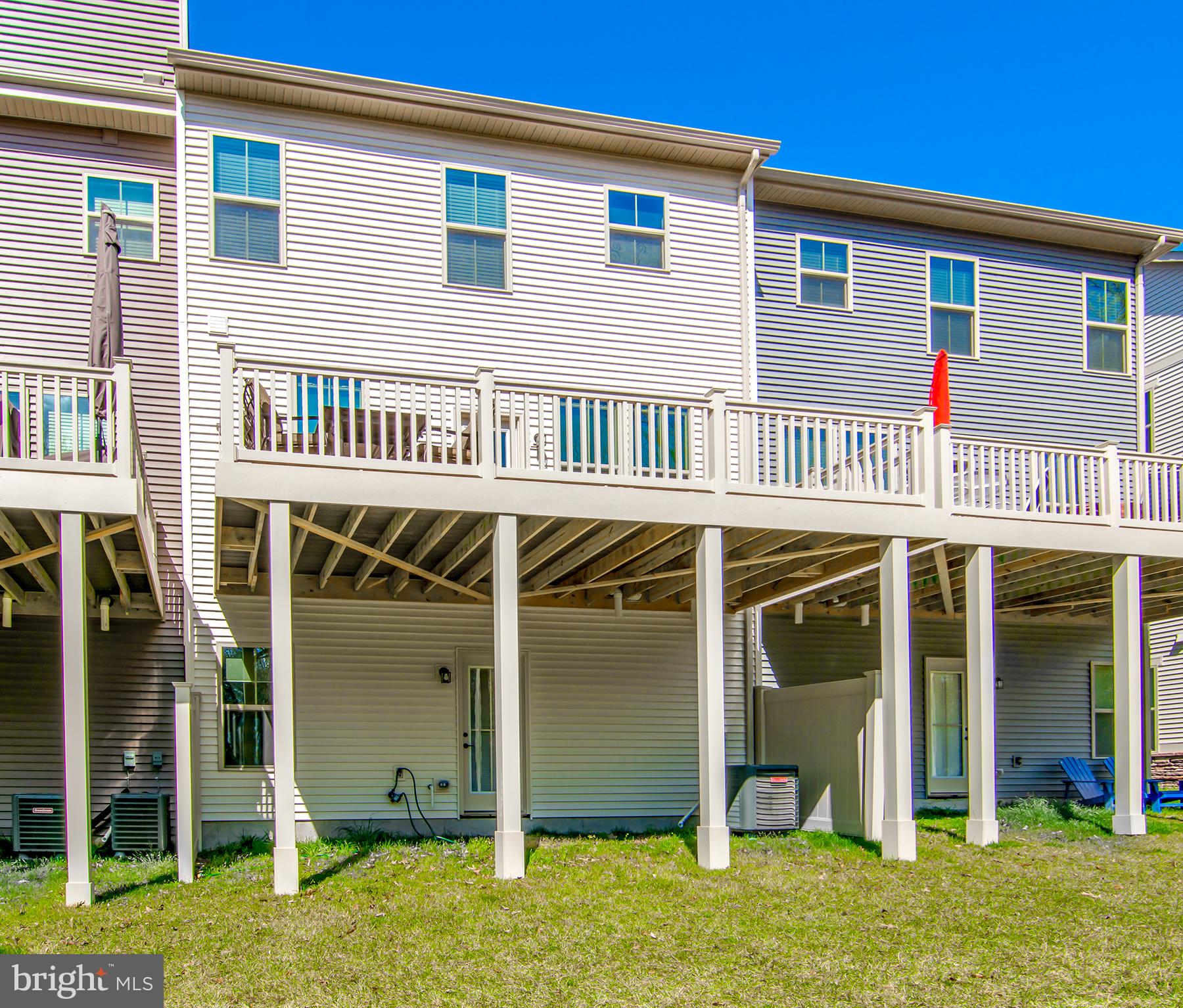 PONDVIEW - Residential Lease