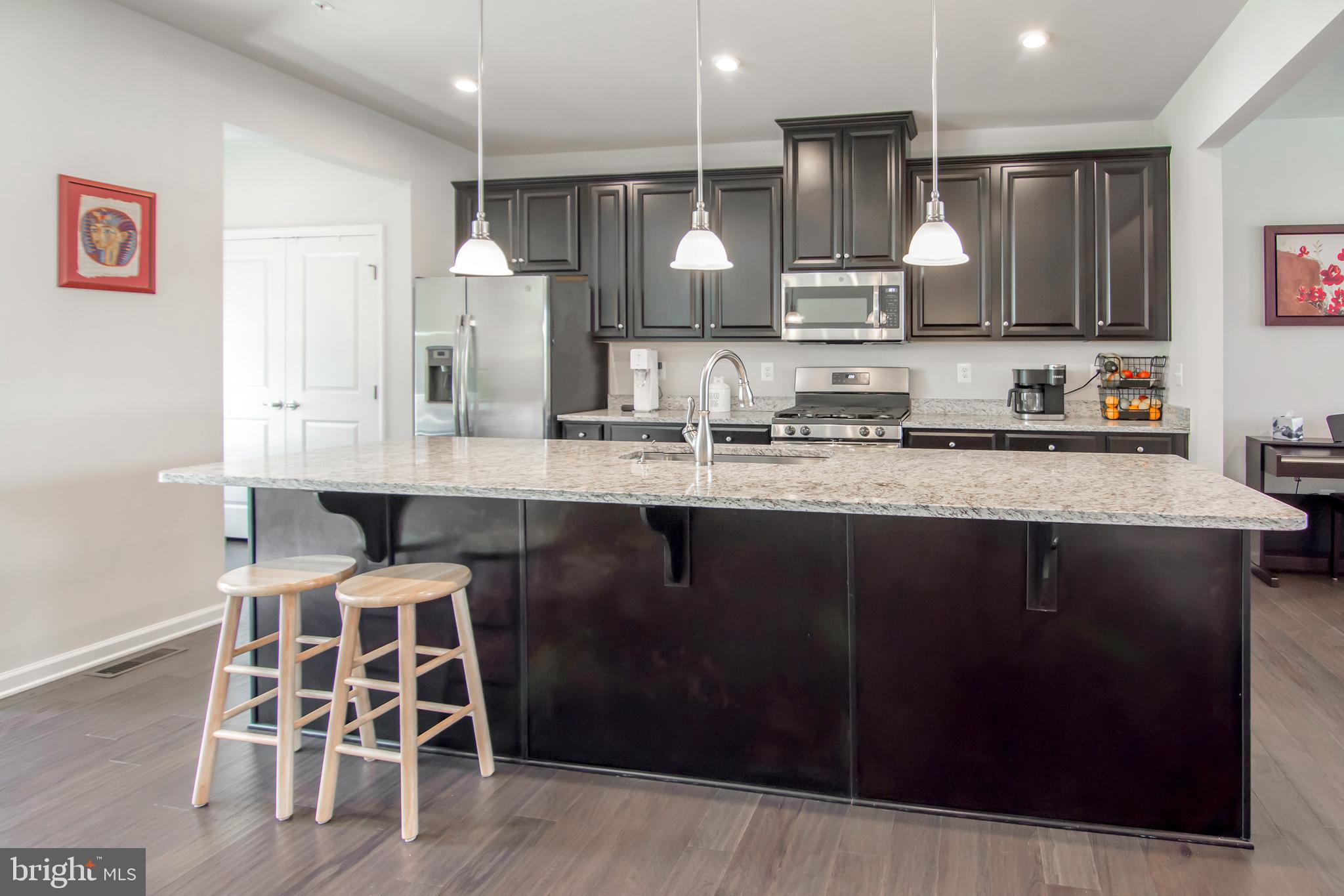 PONDVIEW - Residential Lease