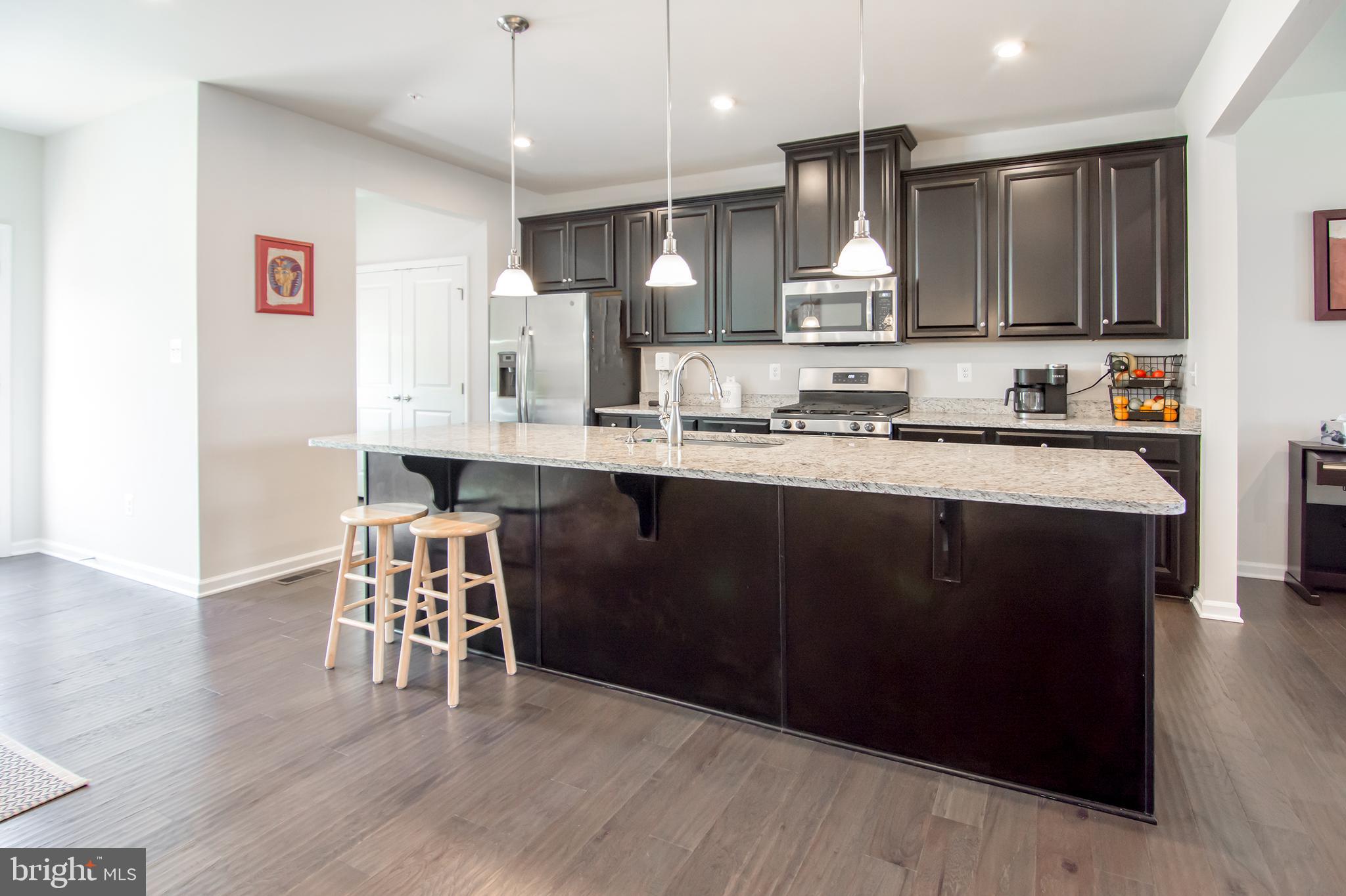 PONDVIEW - Residential Lease