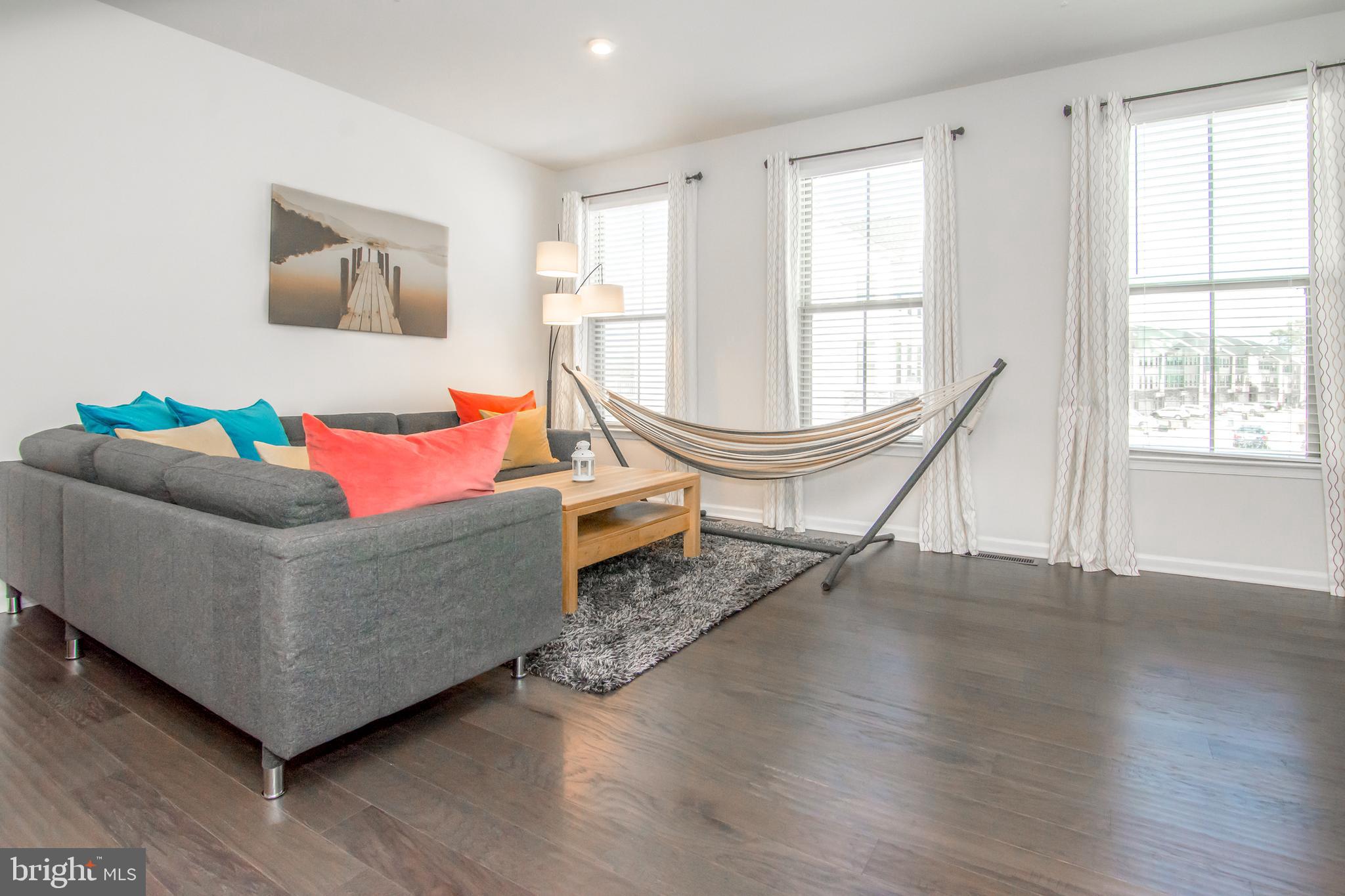 PONDVIEW - Residential Lease