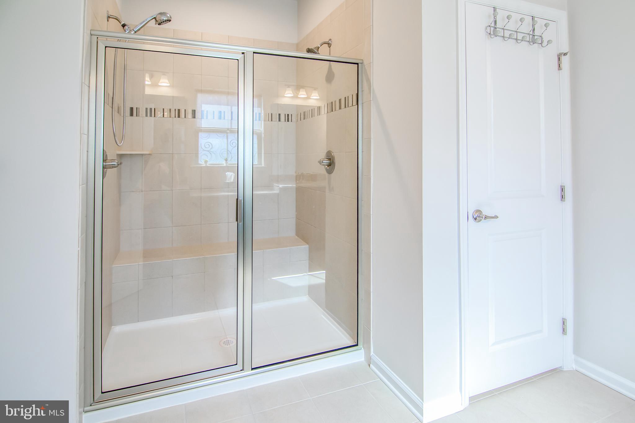 PONDVIEW - Residential Lease