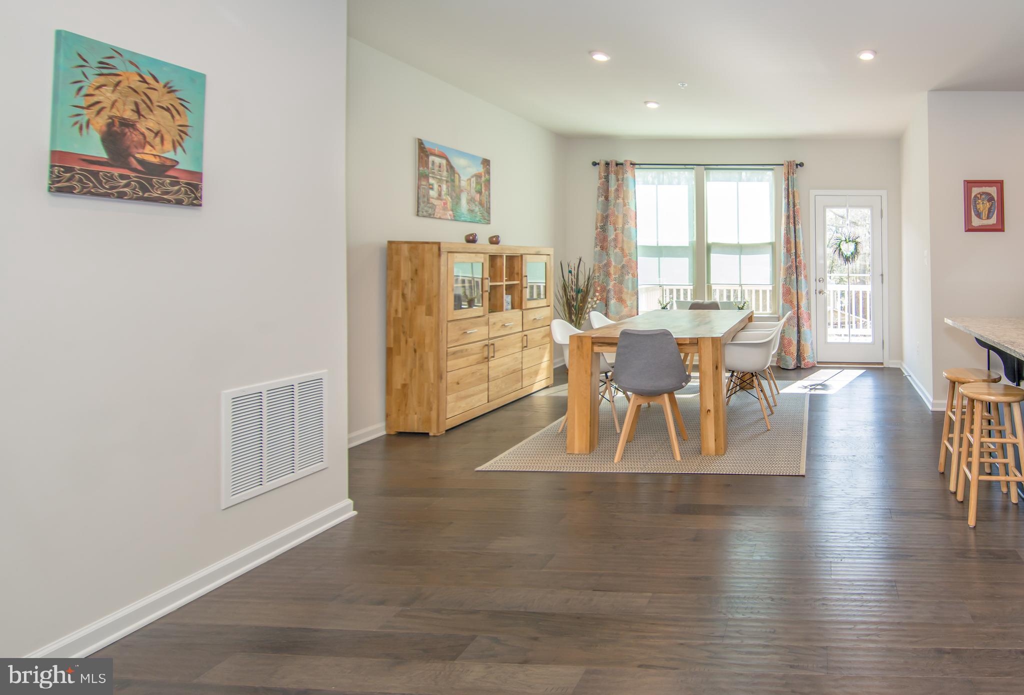 PONDVIEW - Residential Lease