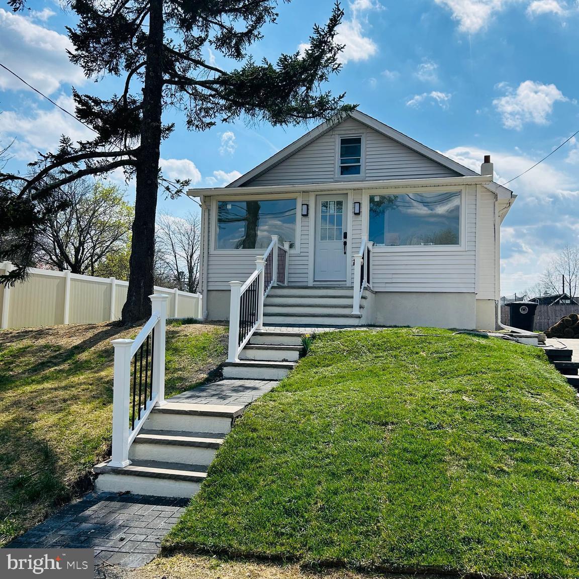352 ROOSEVELT AVENUE
