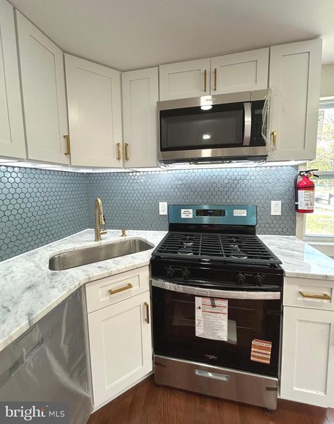 Tiny photo for 352 Roosevelt Avenue, LINDENWOLD, NJ 08021 (MLS # NJCD2116030)