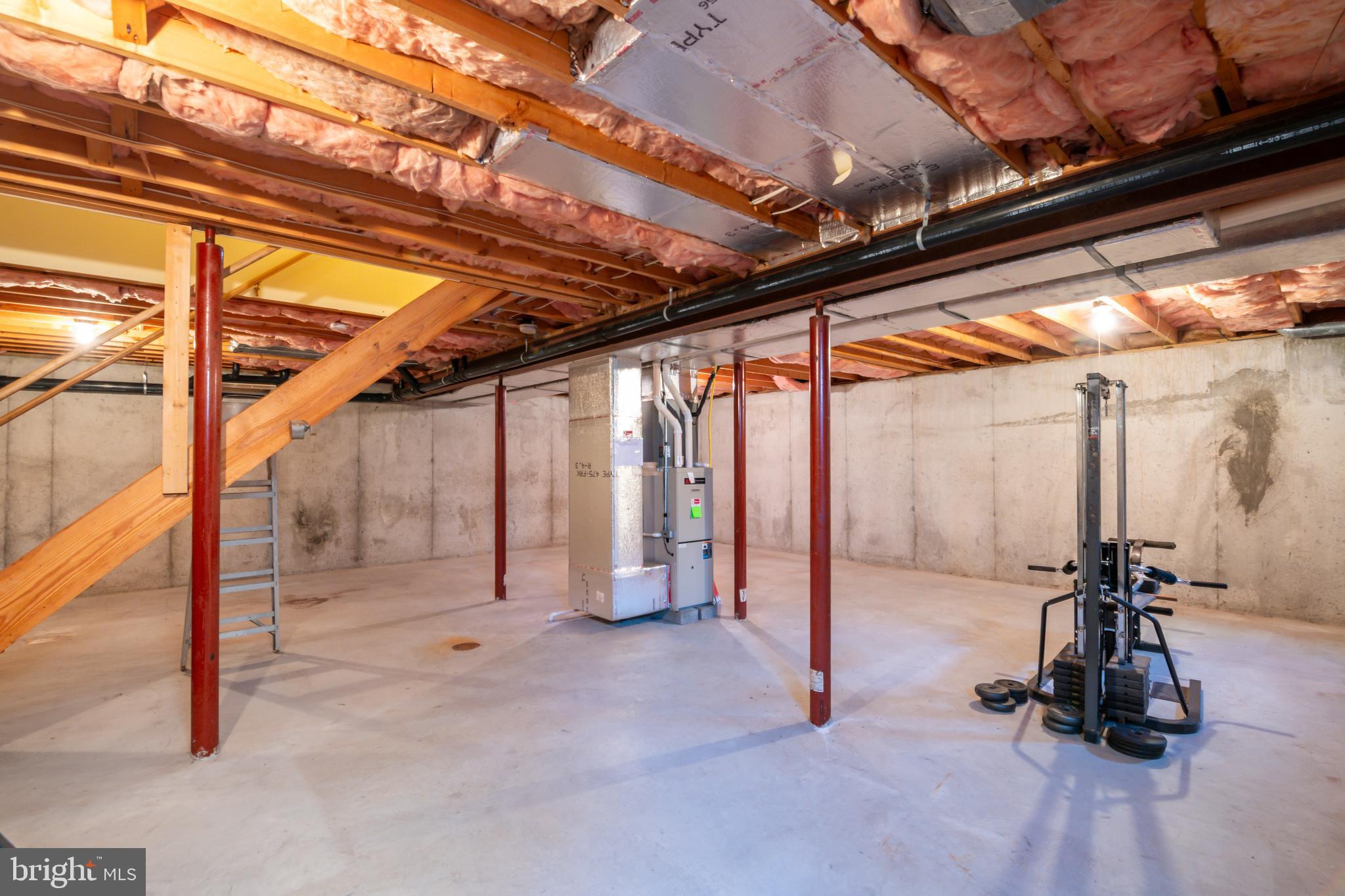 NORTHRIDGE - Residential