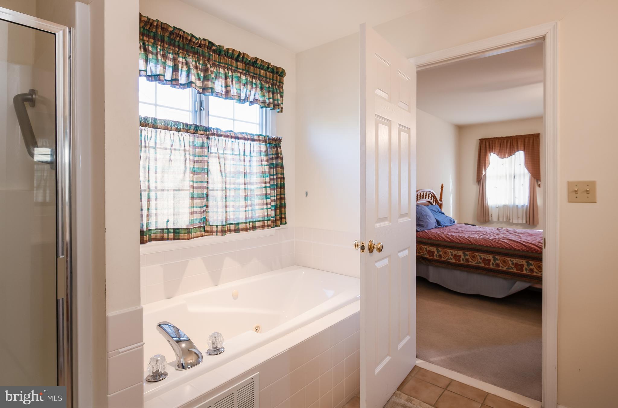 NORTHRIDGE - Residential