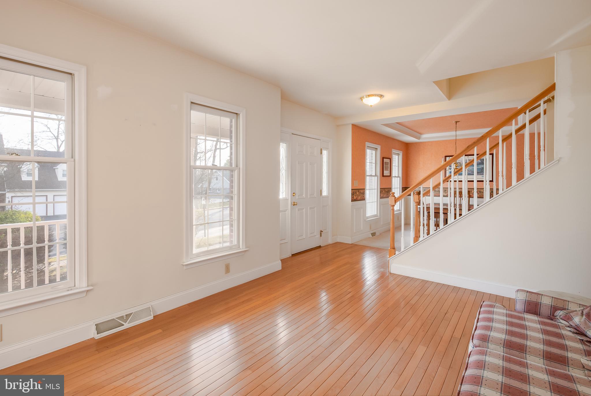 NORTHRIDGE - Residential