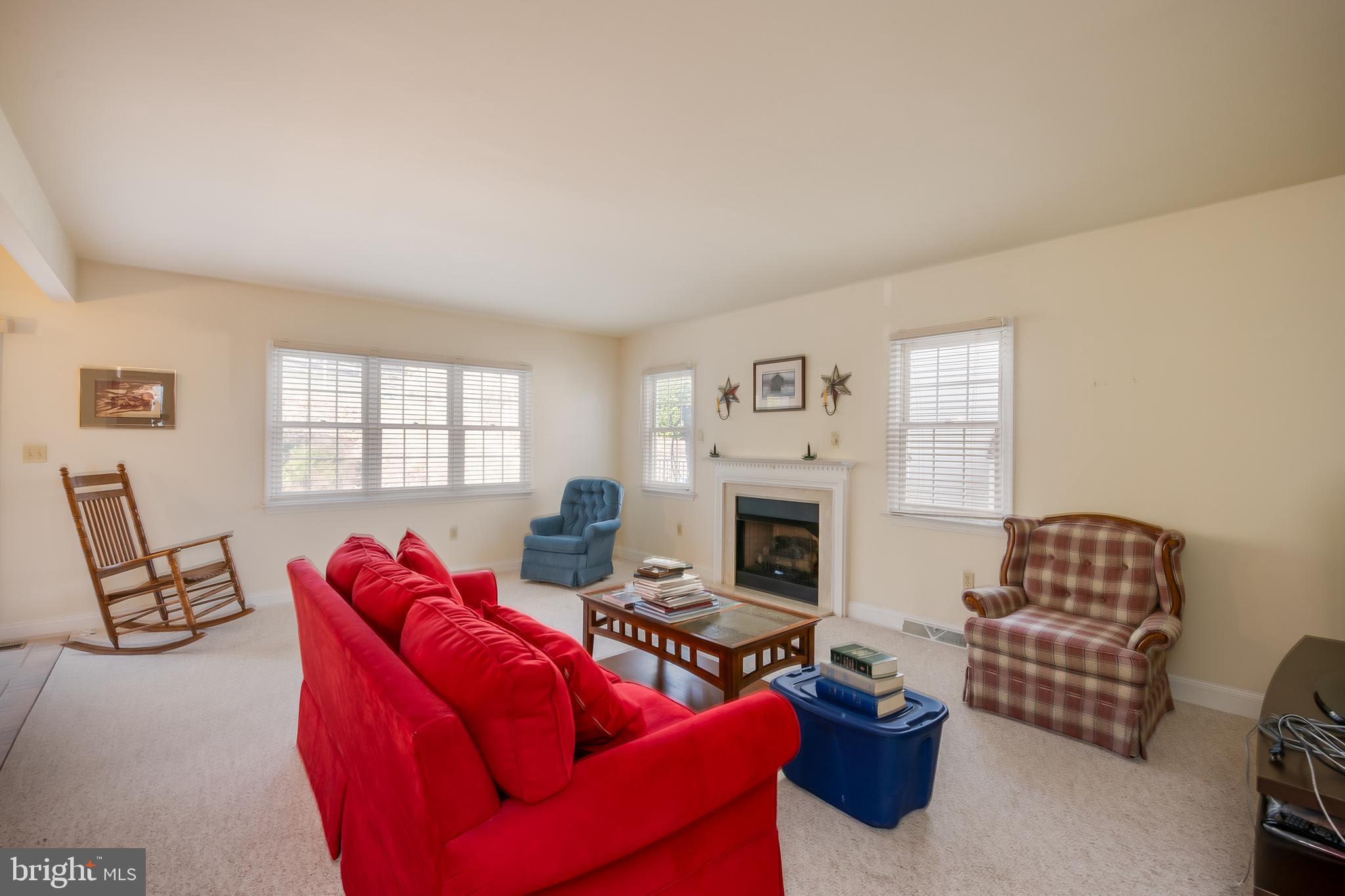 NORTHRIDGE - Residential