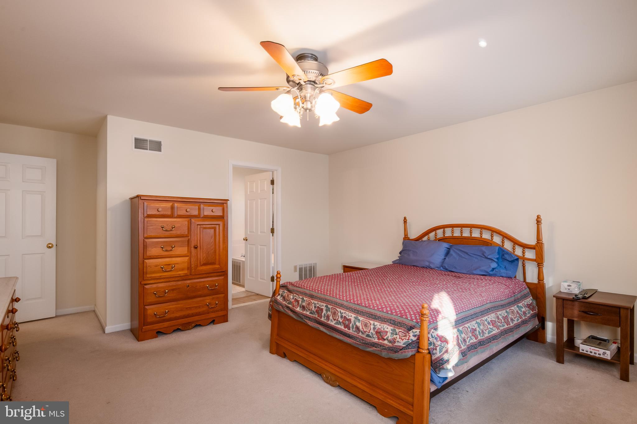 NORTHRIDGE - Residential